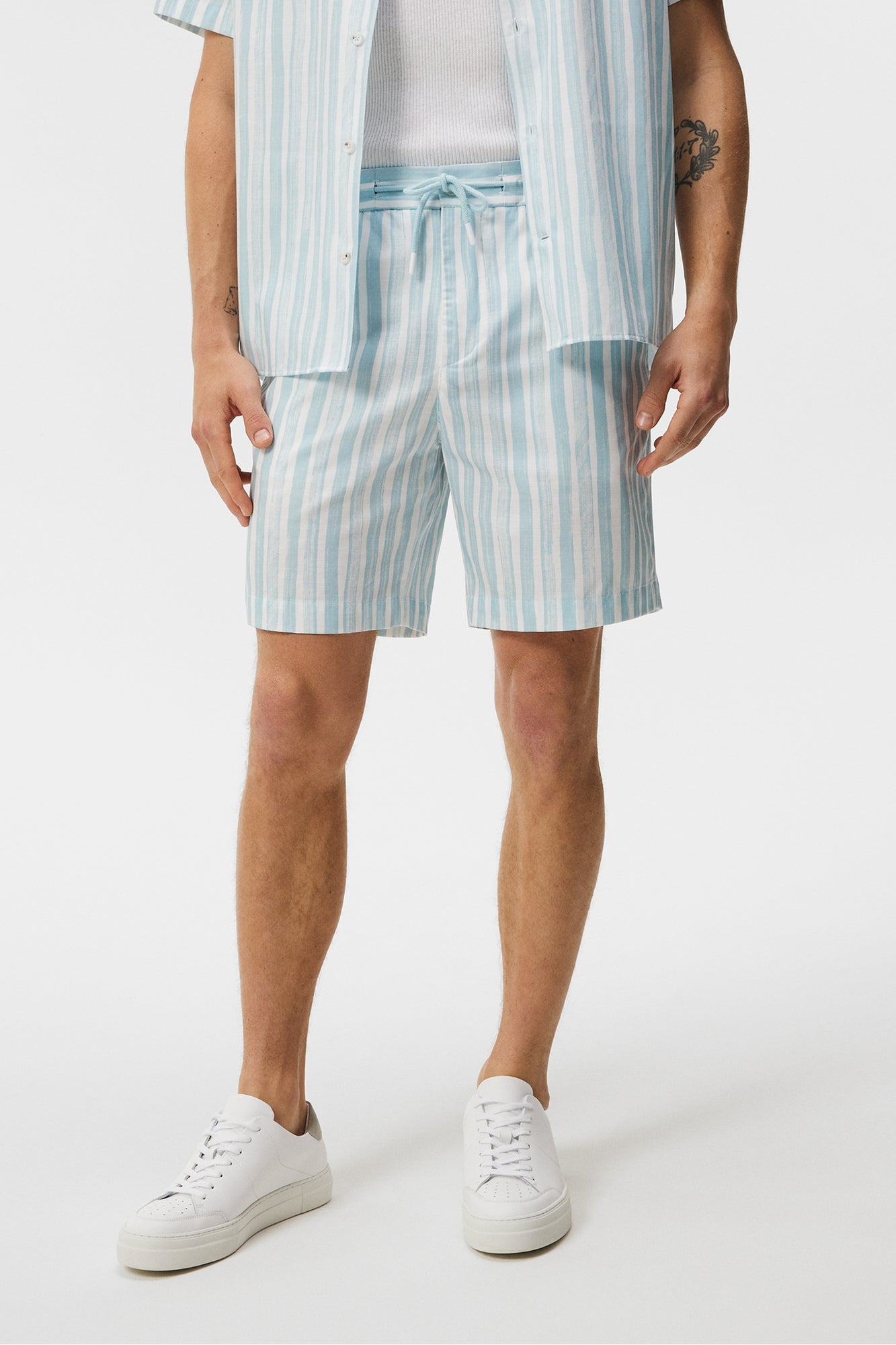 Men | Earl Painted Stripe Shorts | Drea | Dream Blue