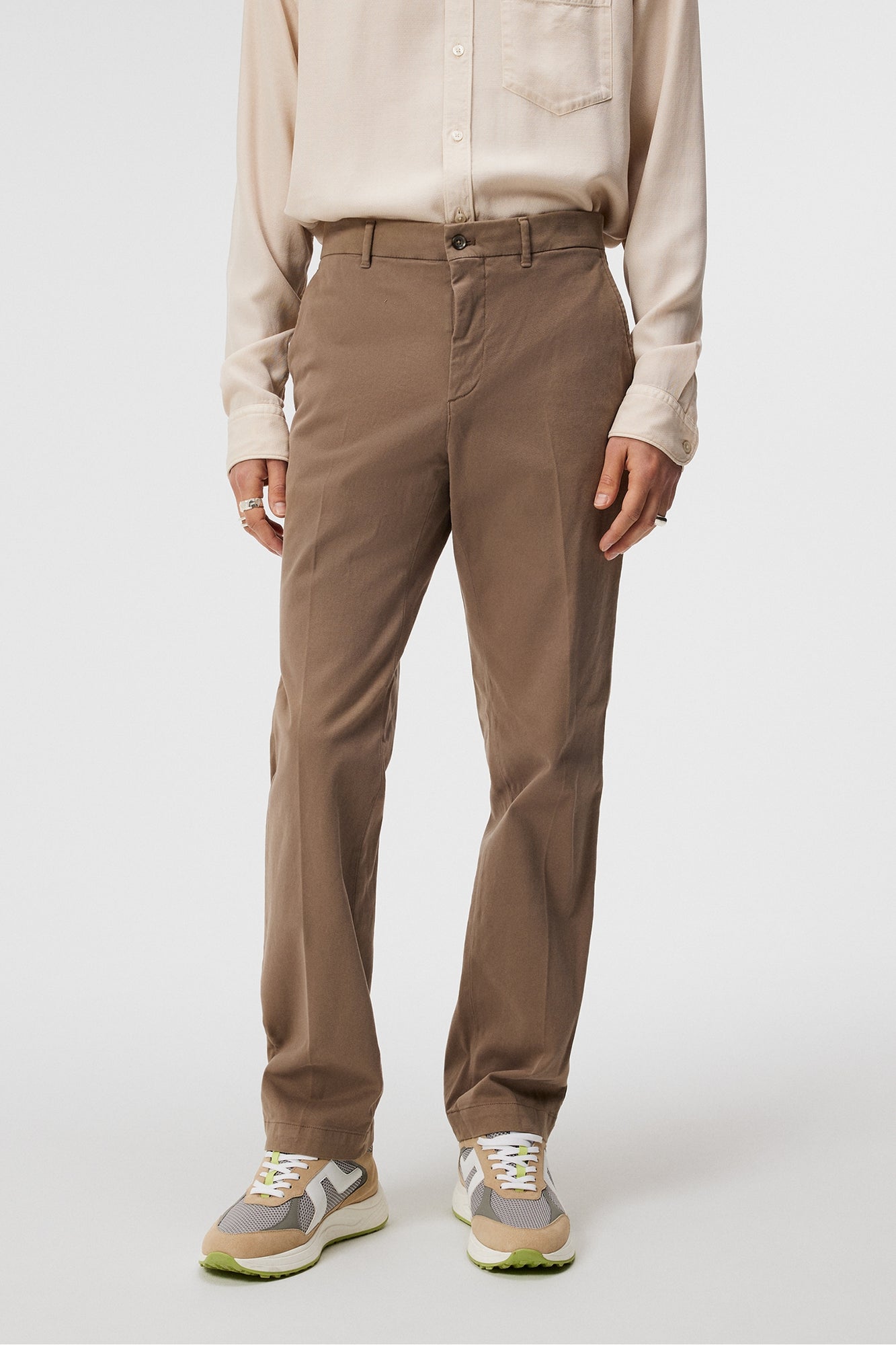 Men | Lois Twill Flex Pants | Walnut