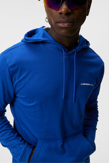 Men | Roland Hood | Surf The Web