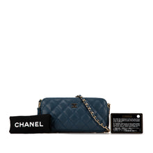 Chanel | Pre-Owned Quilted Caviar Clutch with Chain | Blue/Navy