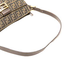 Fendi | Pre-Owned Zucca Canvas Shoulder Bag - III | Brown