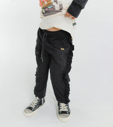 Kid | Airy Ruffled Pants | Black