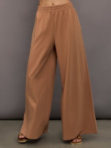 Boyfriend Elephant Sweatpants | Cappuccino