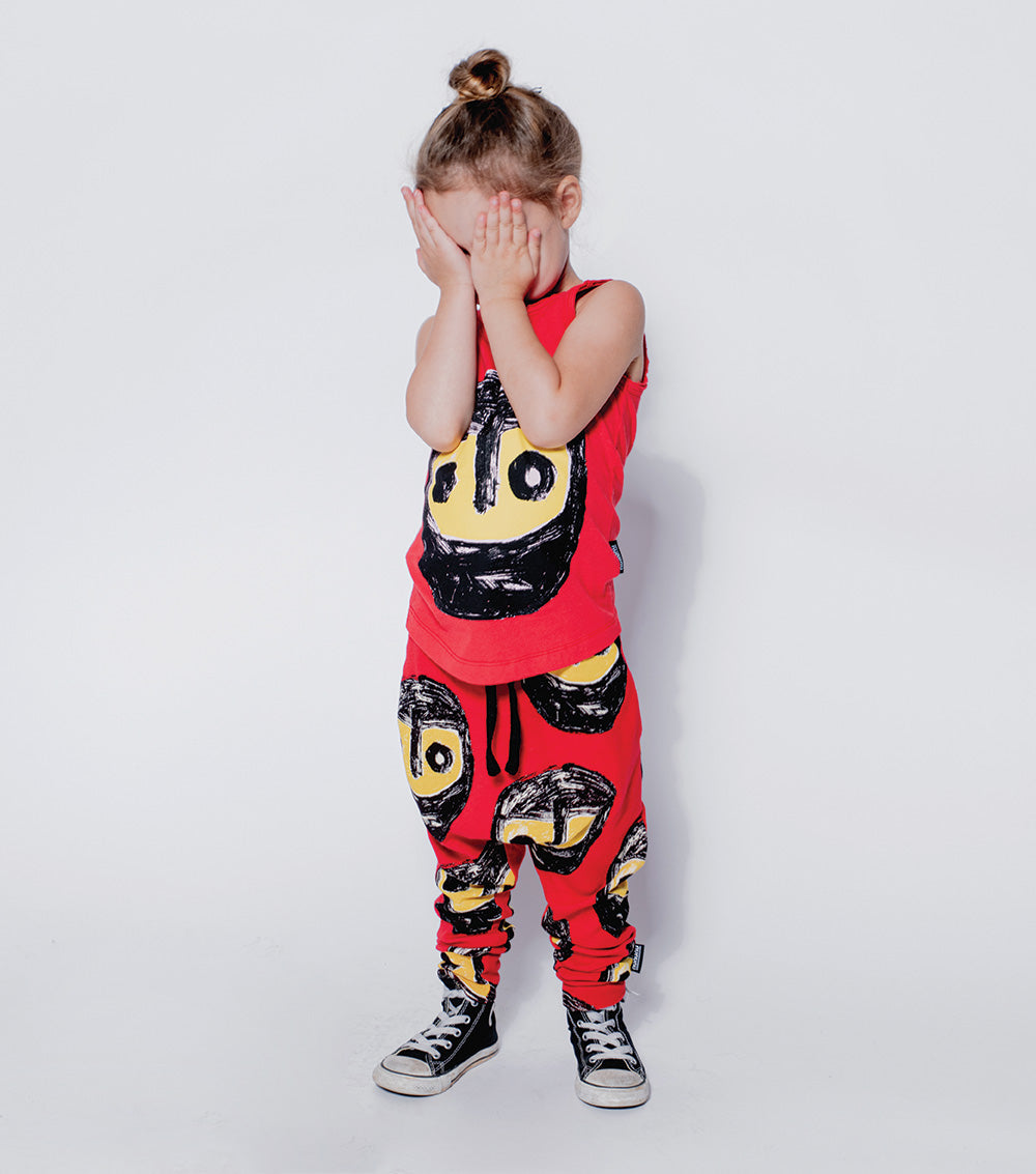 Kid | Light The Warriors Baggy Pants | Red