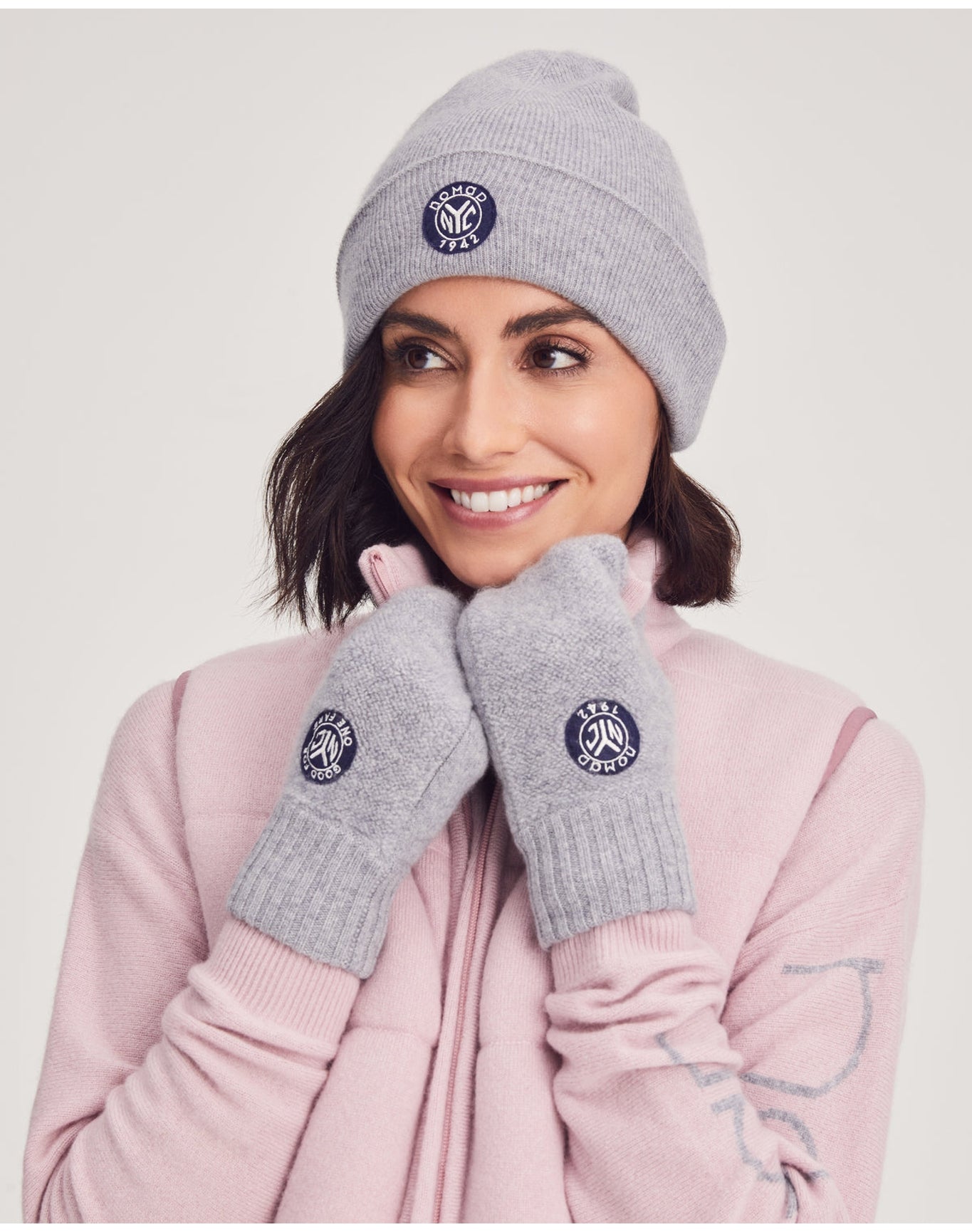 Nomad1942 | Women | Tudor Mittens | Cobblestone