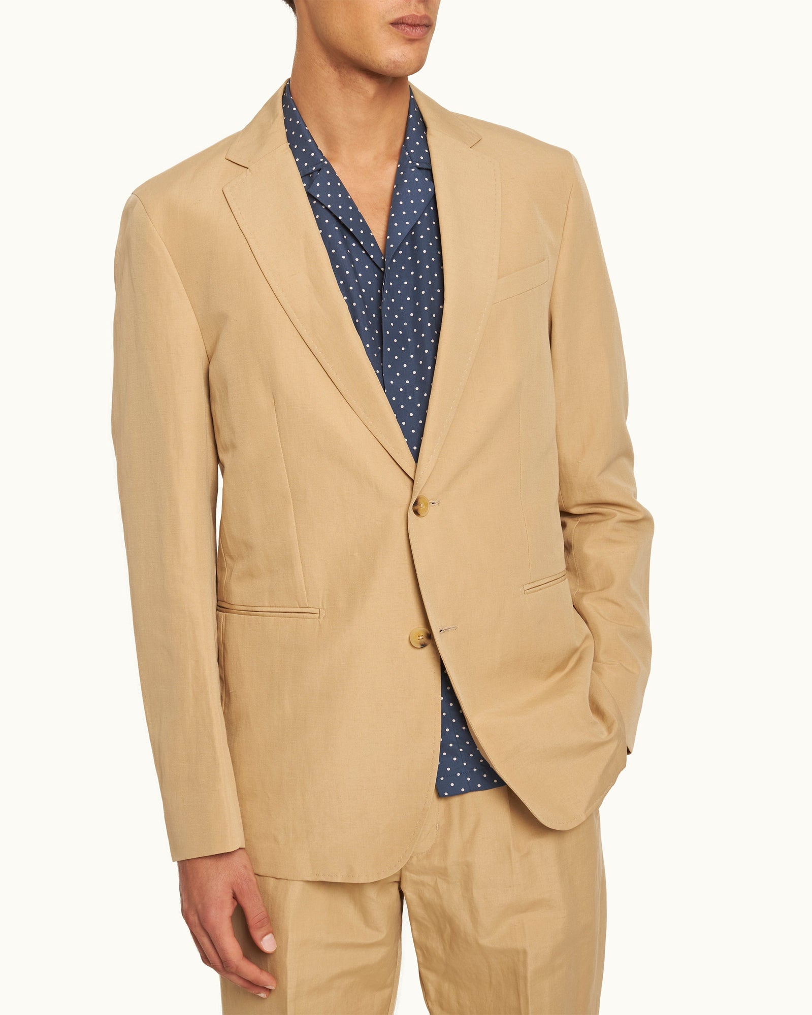 Men | Garret Suit | Biscuit