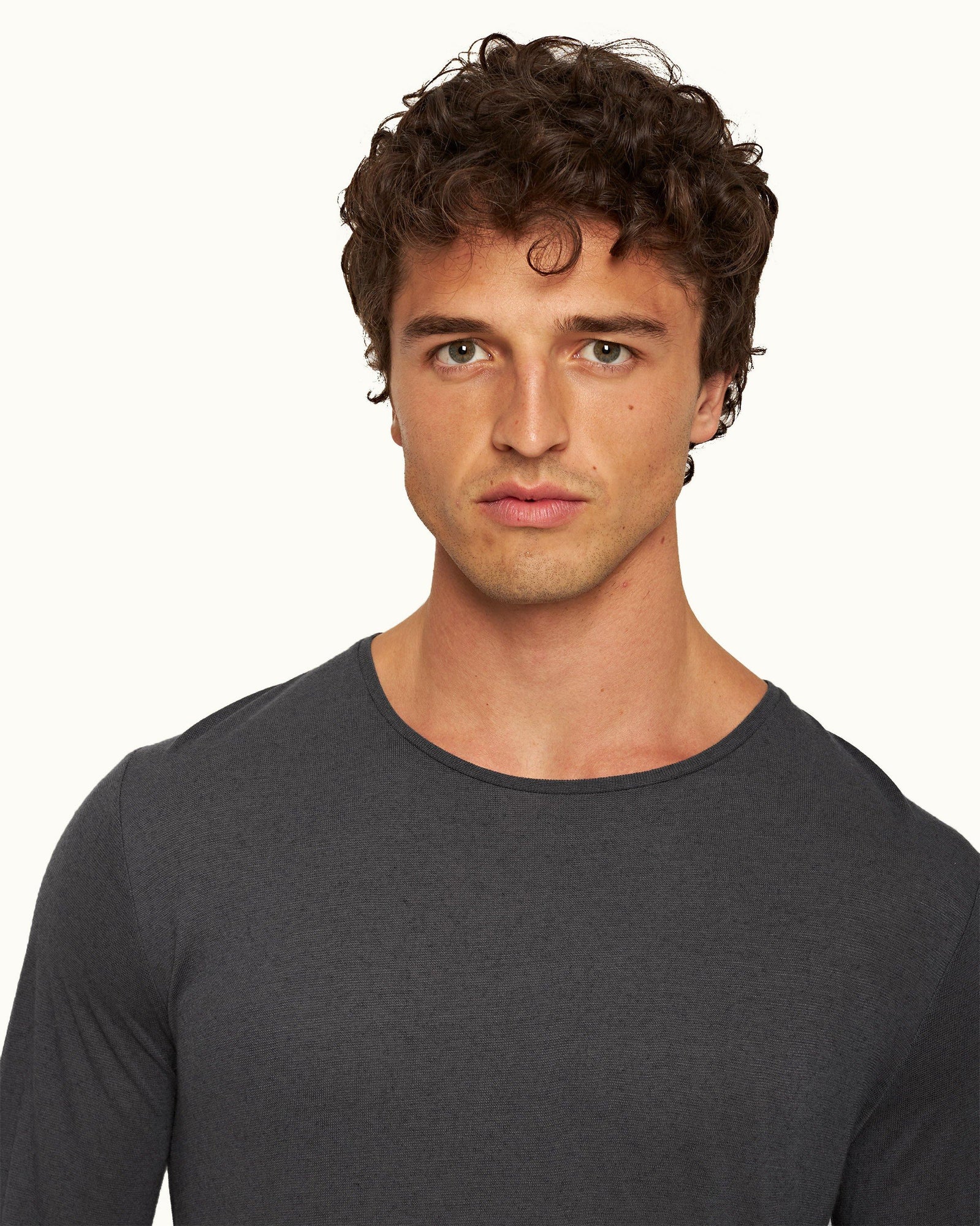 Ob-T Cashmere Piranha Grey Tailored Fit Crewneck Long-Sleeve Cashmere T-shirt | Piranha Grey