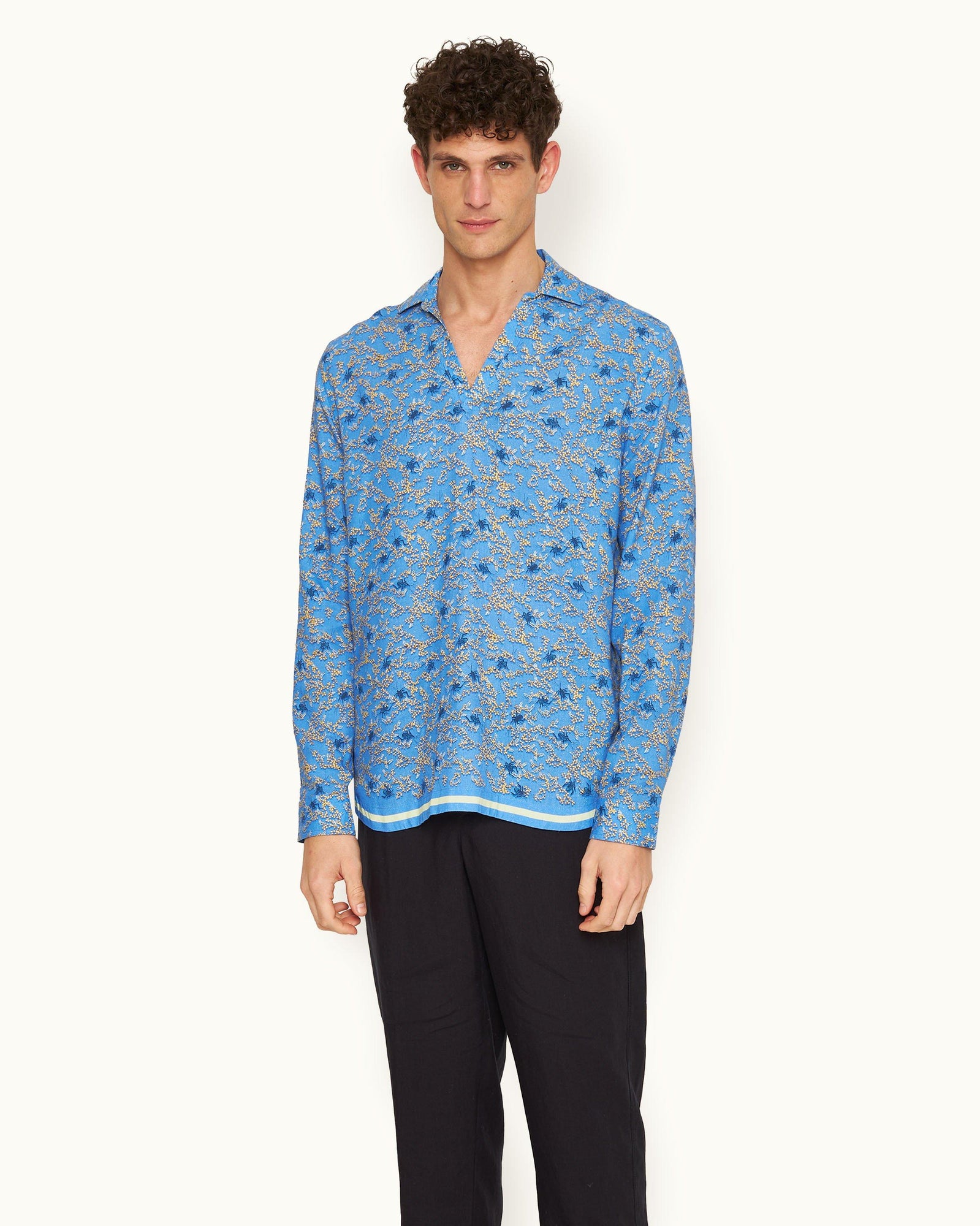 Ridley Wonder Full Print Classic Collar Relaxed Fit Overhead Shirt in Springfield Blue | Springfield Blue