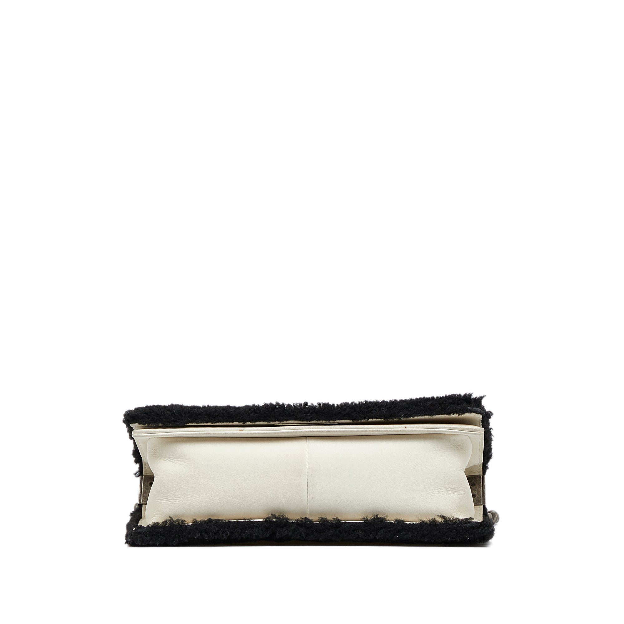 Chanel | Pre-Owned Old Medium Bicolor Shearling Boy Flap | White/Ivory