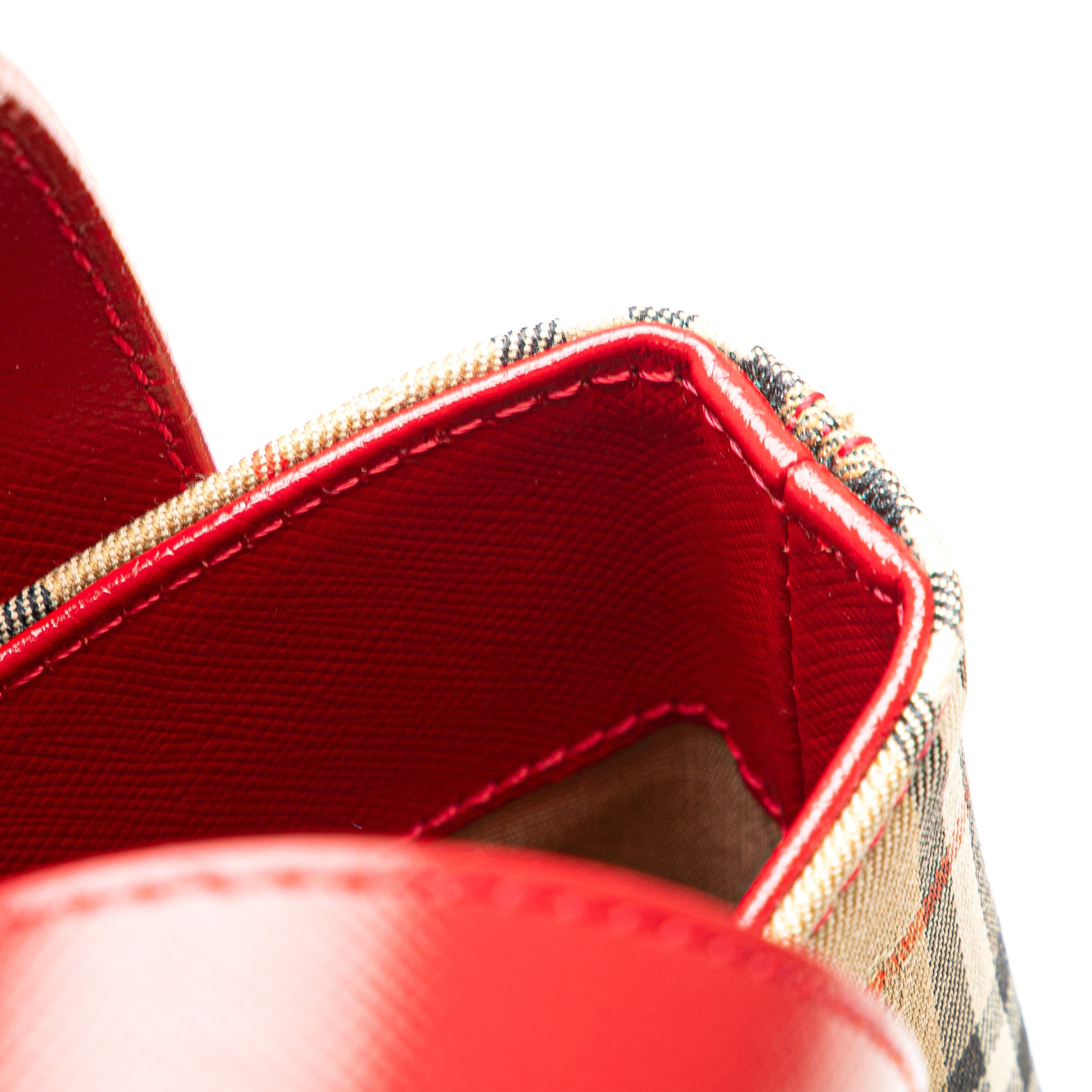 Burberry | Pre-Owned Haymarket Check Canvas Tote | Brown/Beige