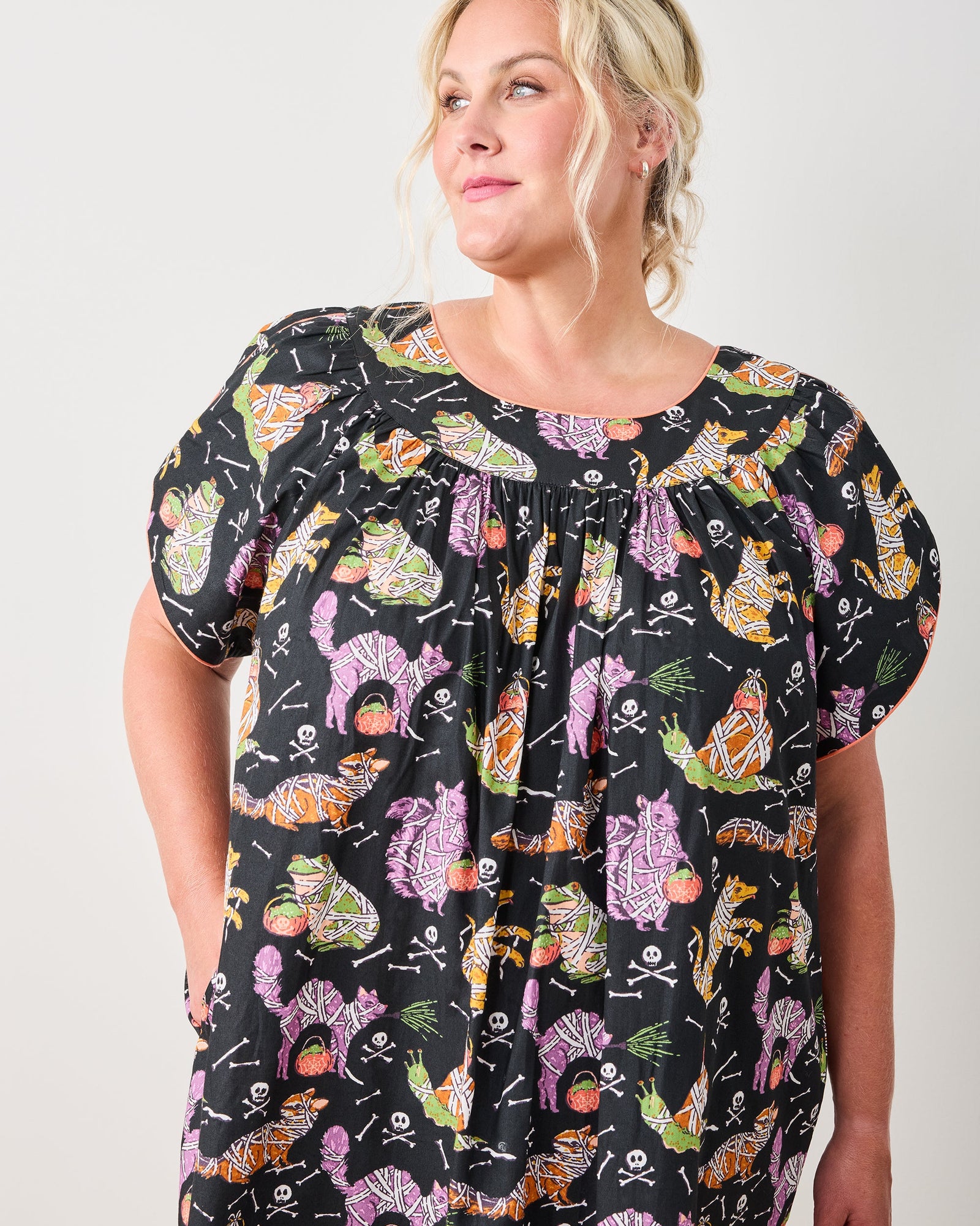 Monster Mash - Retro Dreams Nightgown - Haunted House - Printfresh