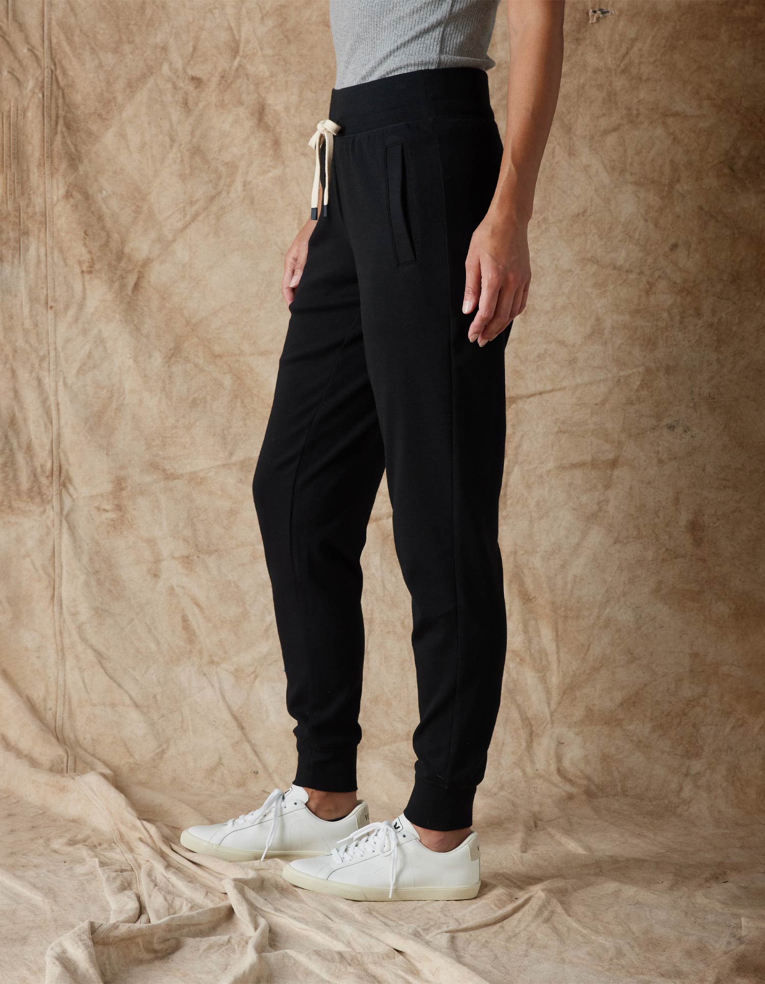 Women | Puremeso Everyday Jogger | Black