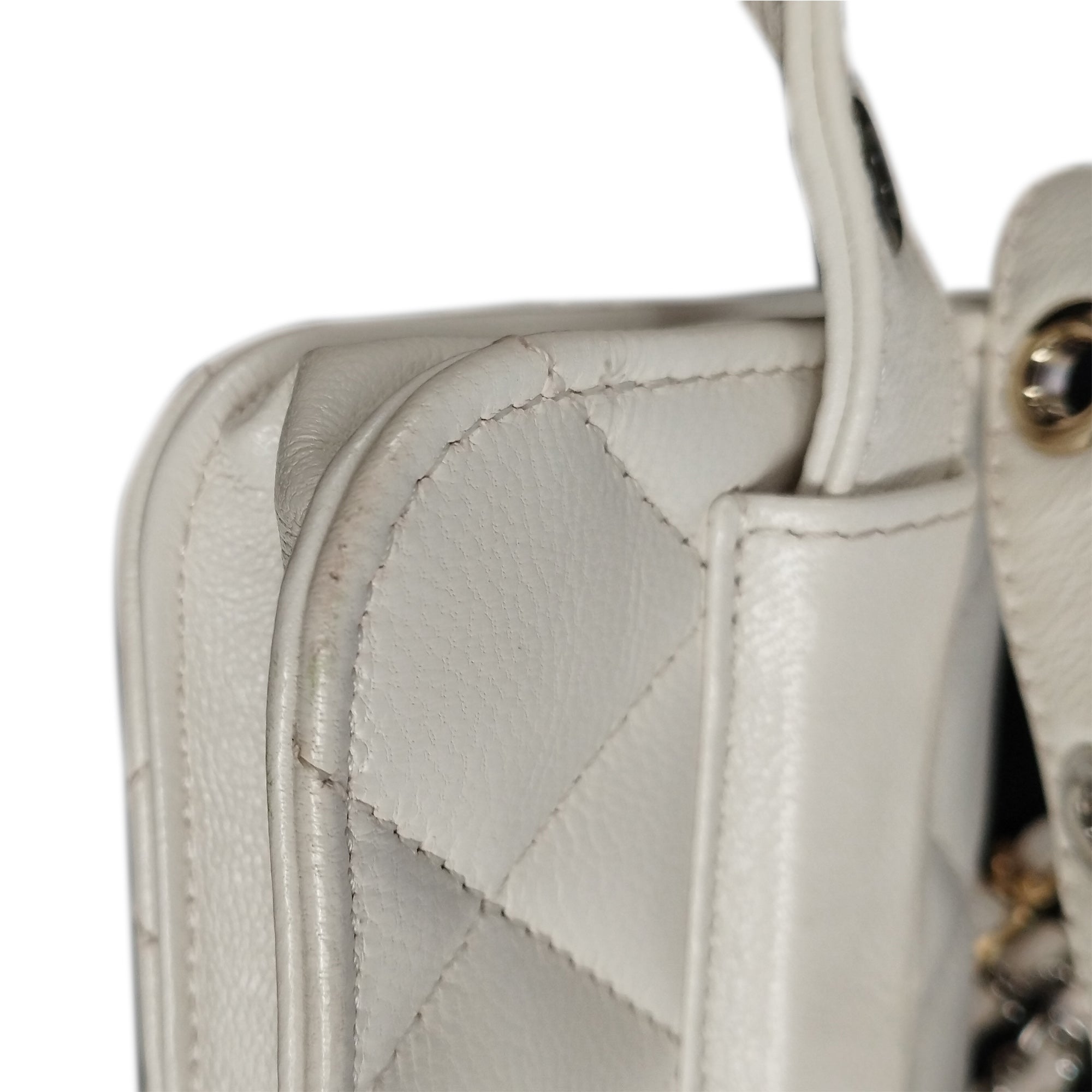 Chanel | Pre-Owned Punk Chain Leather Belt Bag | White