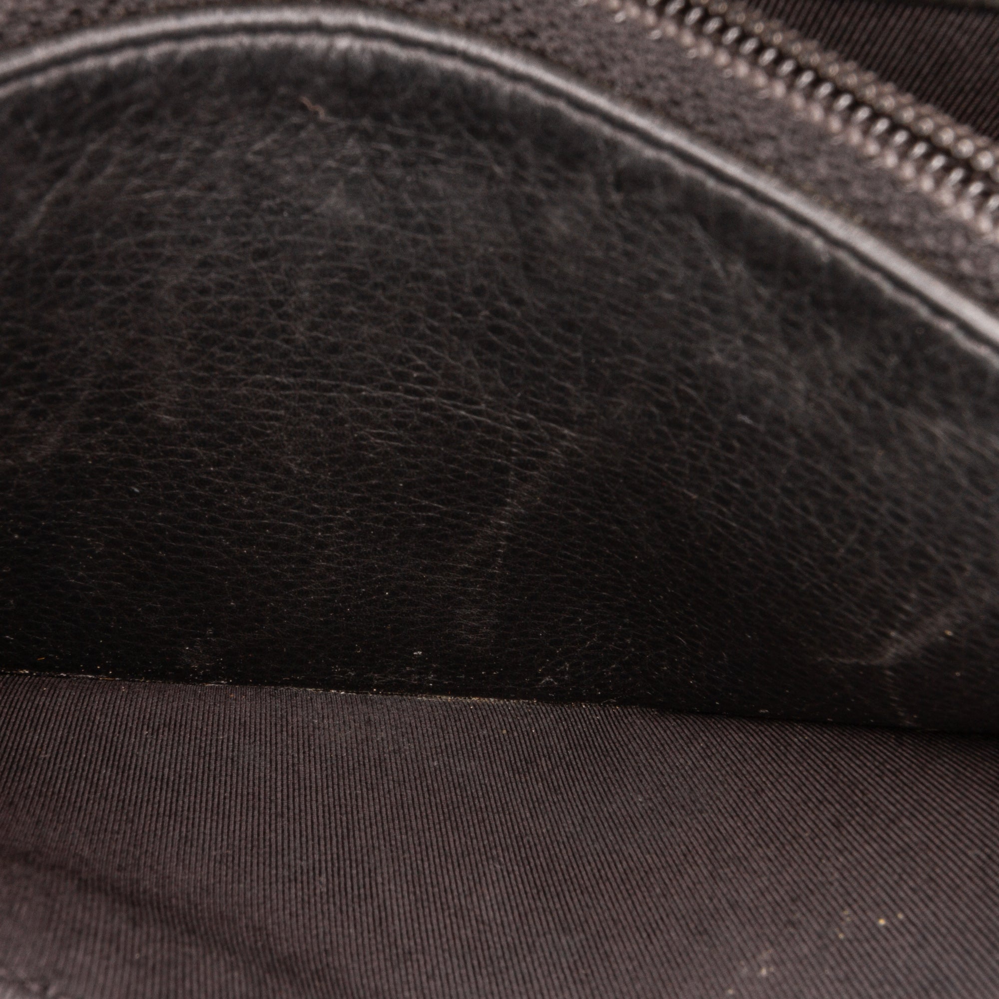 Chanel | Pre-Owned Studded Leather Wallet on Chain | Black