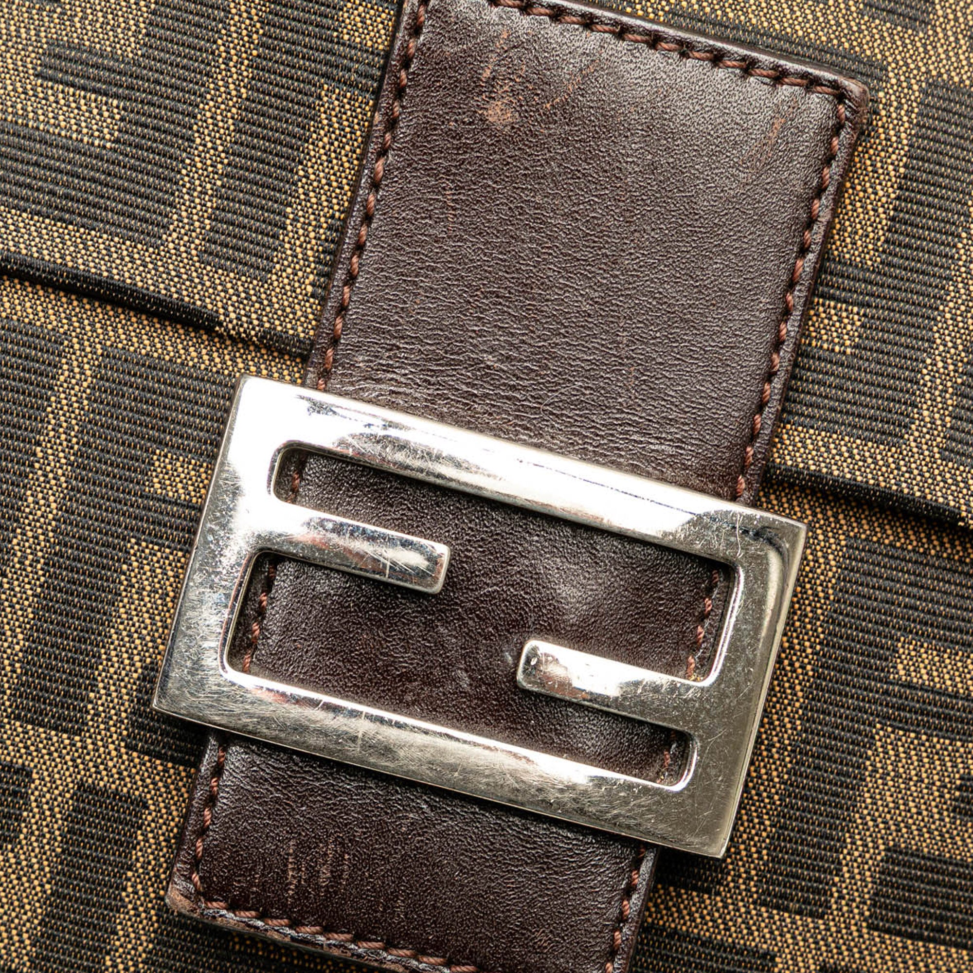 Fendi | Pre-Owned Zucca Canvas Shoulder Bag - IV | Brown