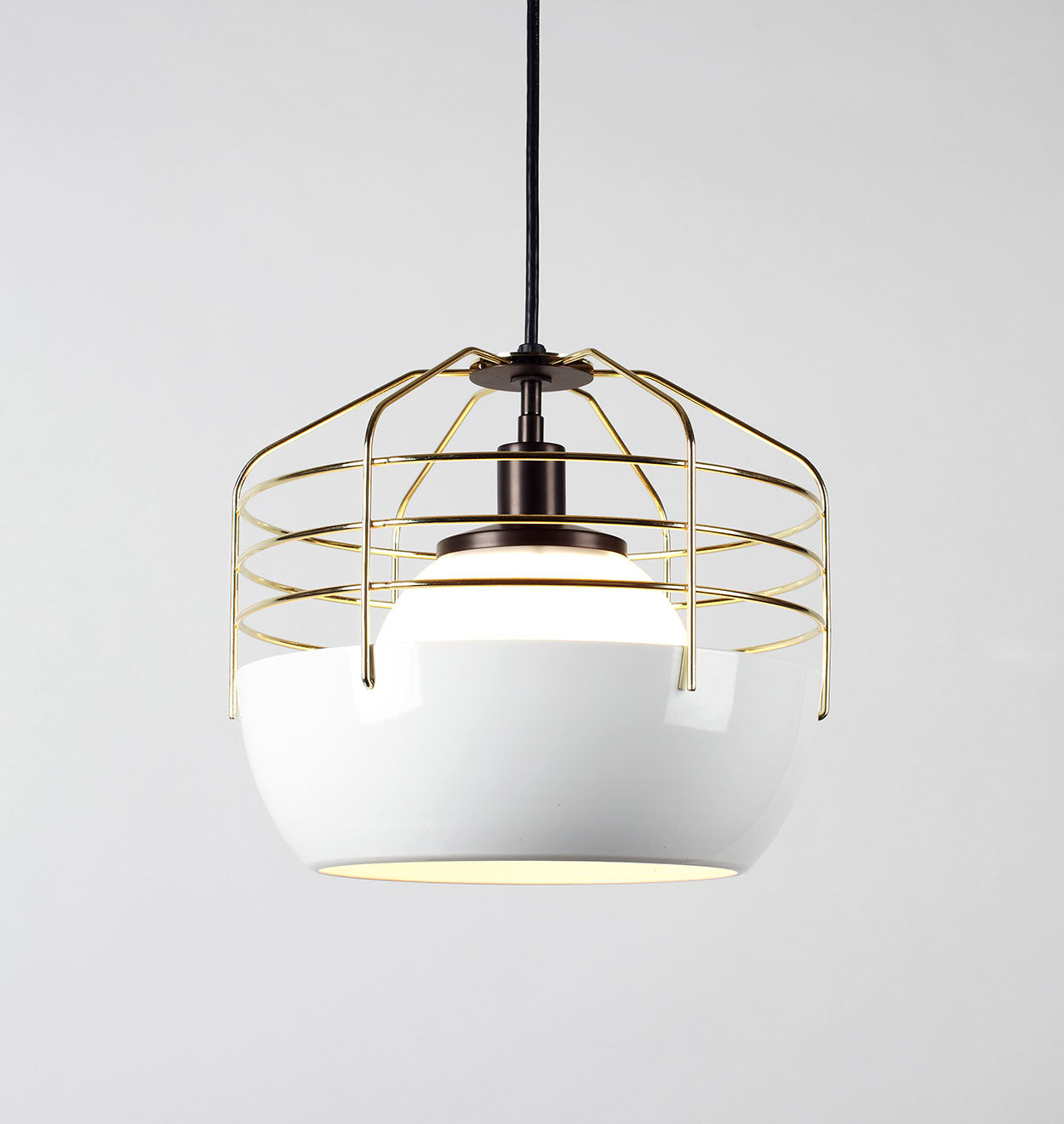 Bluff City Pendant | 14in Round | White/Brass
