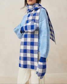Color: Blue/Cream Plaid