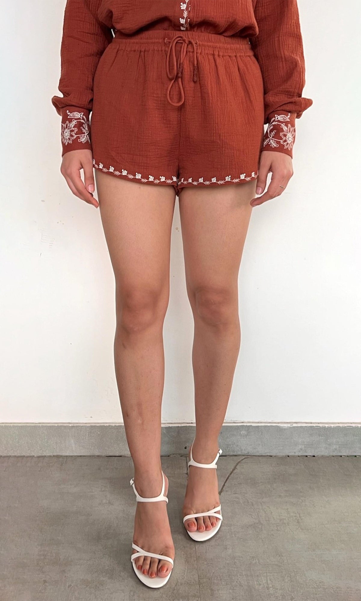 Womens | Jaci Cotton Double Cloth Gauze Embbroidered Shorts | Brown White