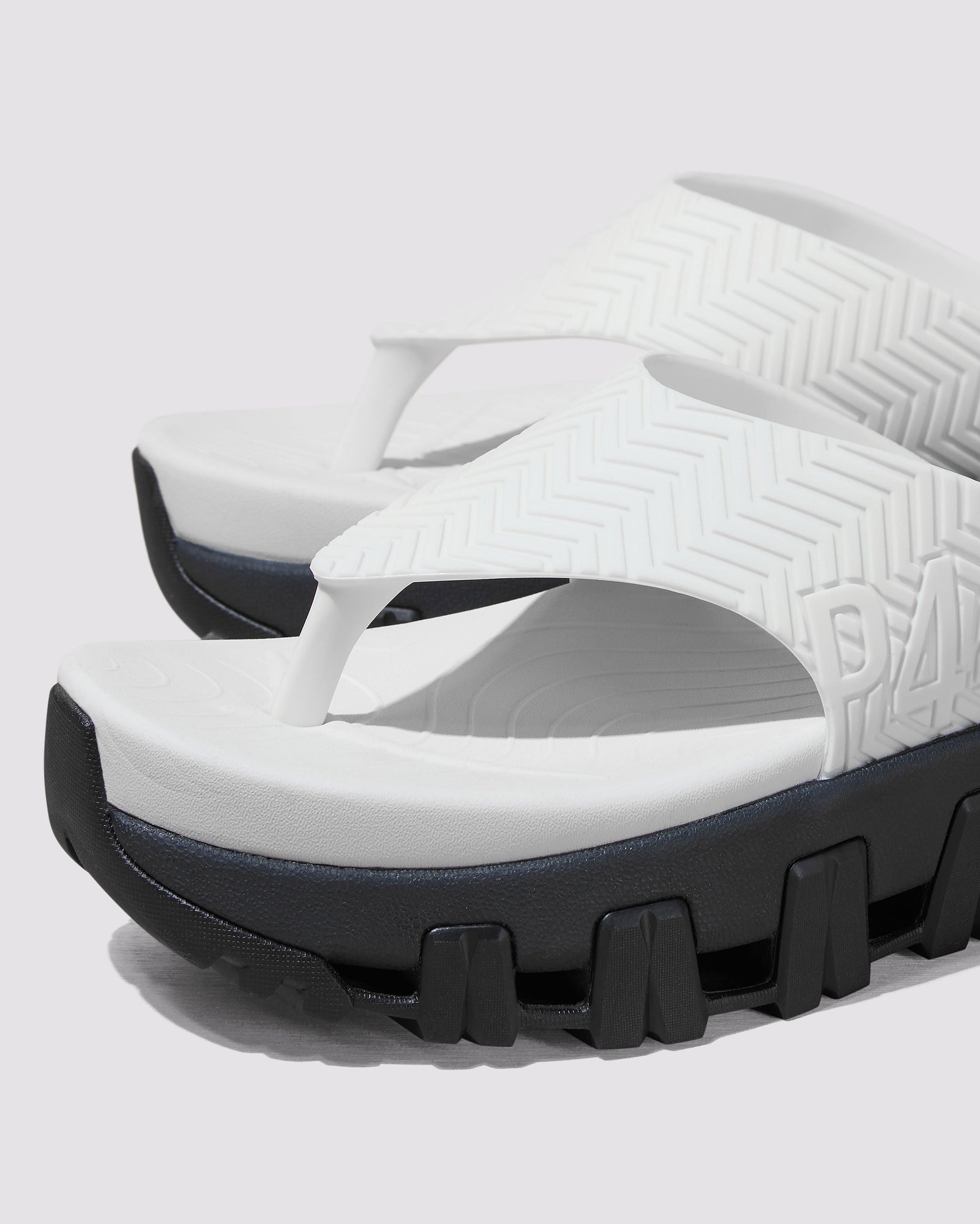 Women | Bondi Gesso Sandal | White