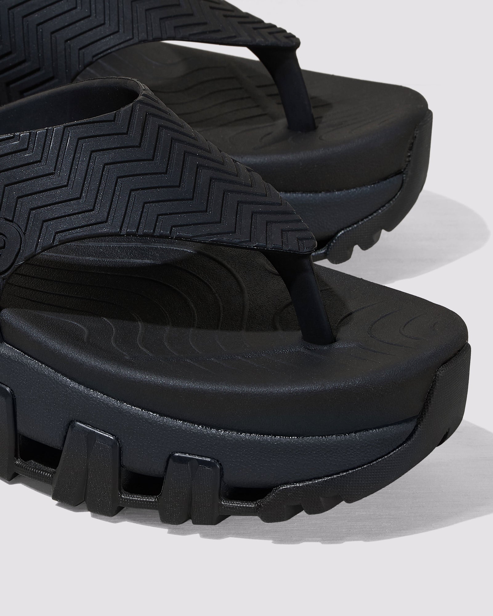 Women | Bondi Tux/Black Sandal II | Black