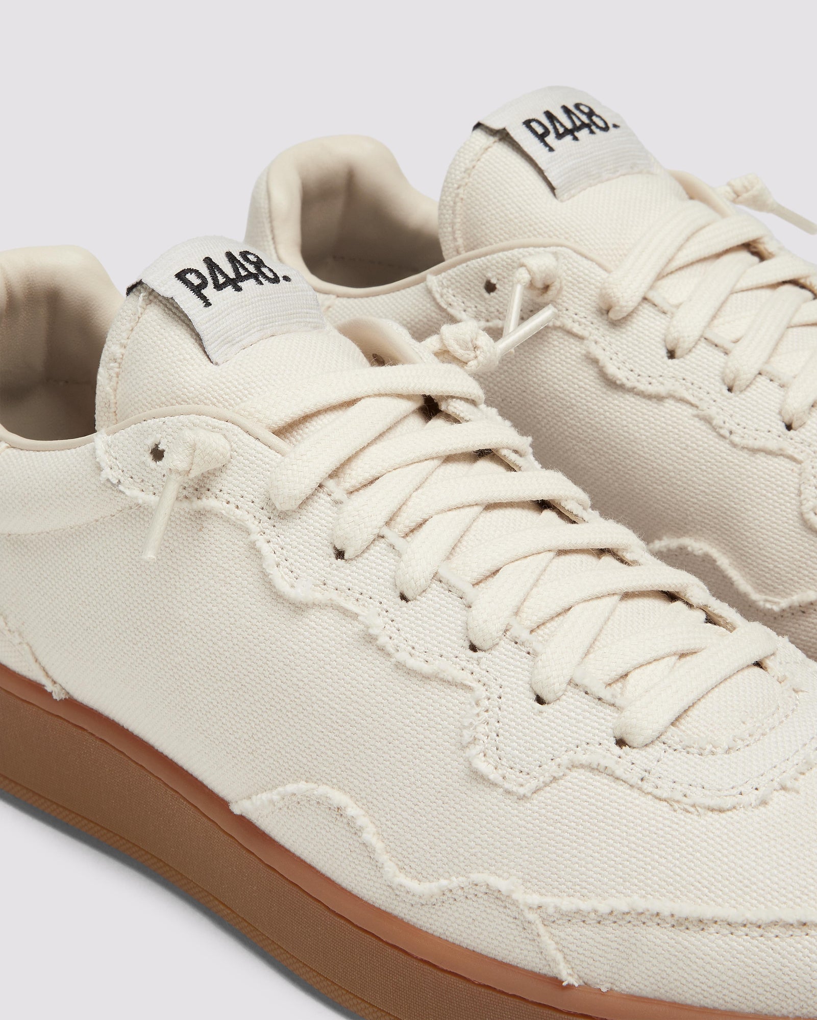 Women | Vert Desert Canvas Sneaker | Off-White