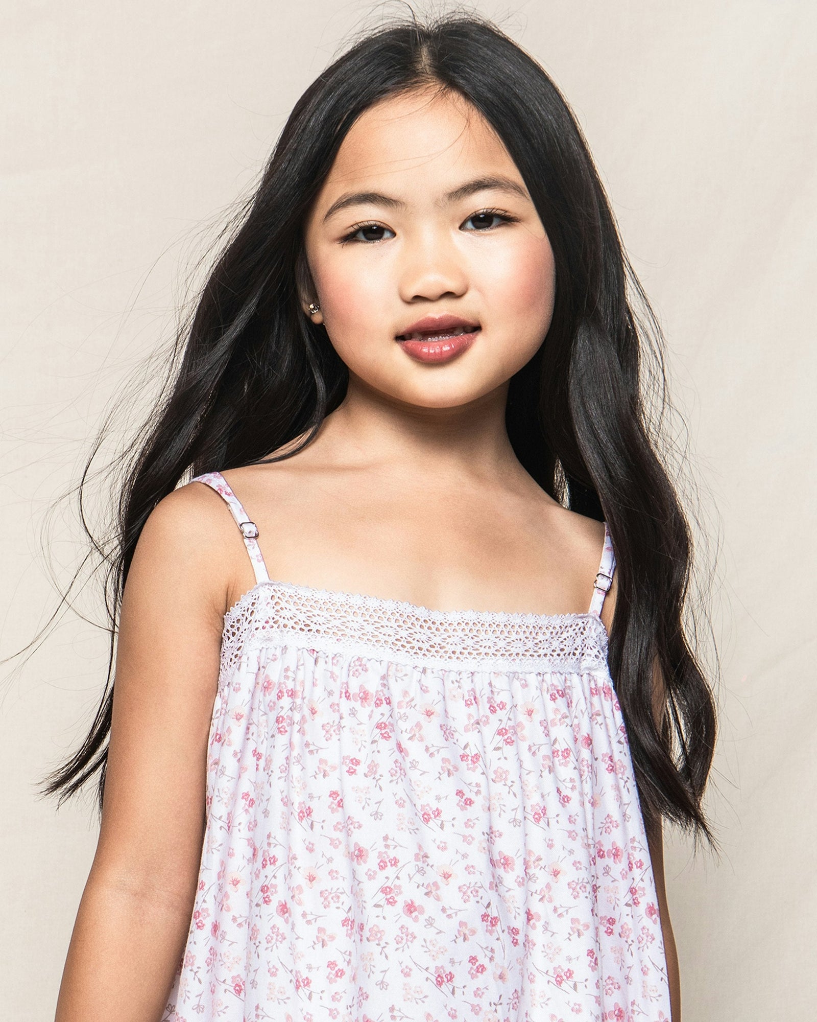 Girl's Twill Lily Nightgown in Fleurs de Rose in Dorset Floral#Color_Dorset Floral