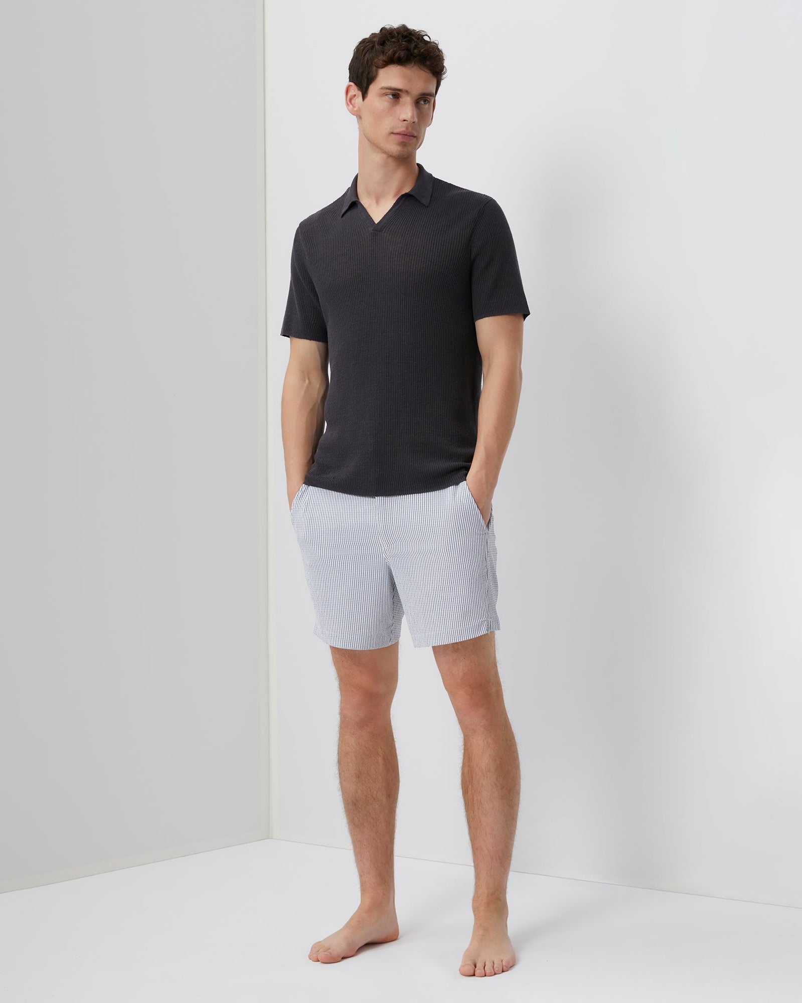 Deep Navy/White