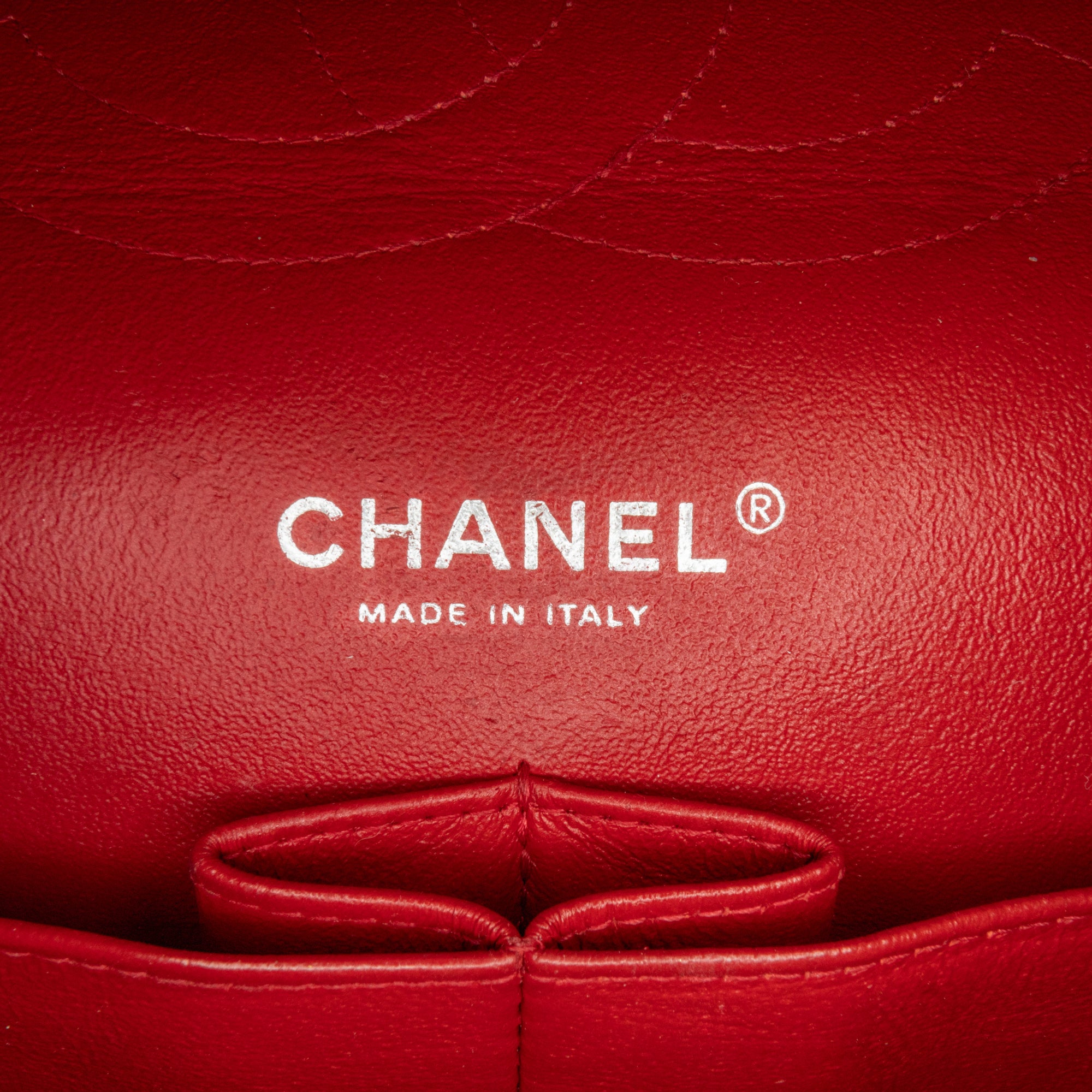 Chanel | Pre-Owned Jumbo Classic Caviar Double Flap - II | Red/Dark Red