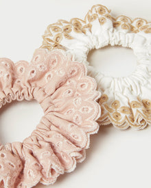Color: White/Blush