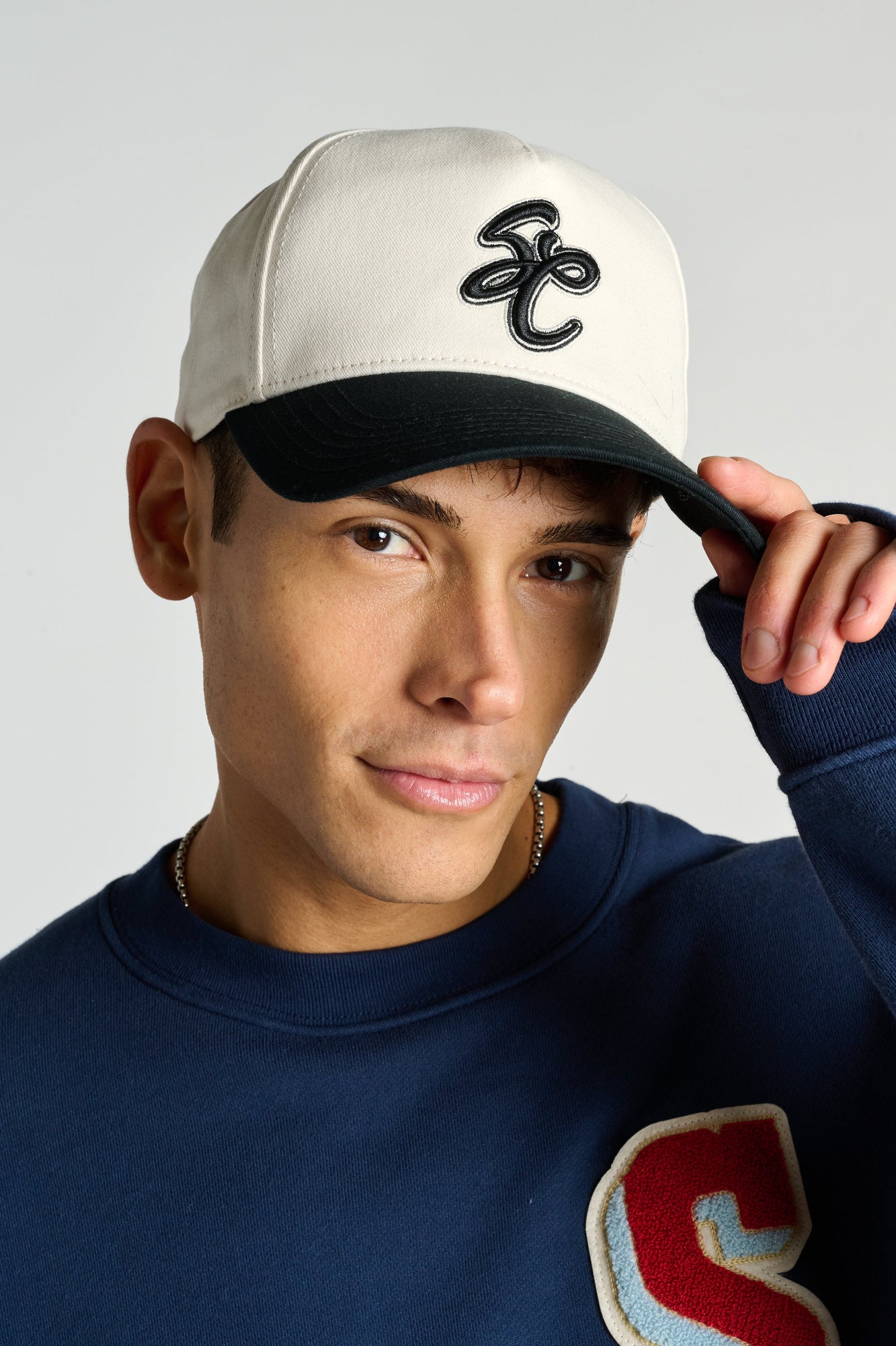 Soul by SoulCycle | Two Tone Hat - Script Sc | Cream/ Black