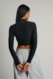 Beyond Yoga | Featherweight Moving Cropped Turtleneck | Darkest Night