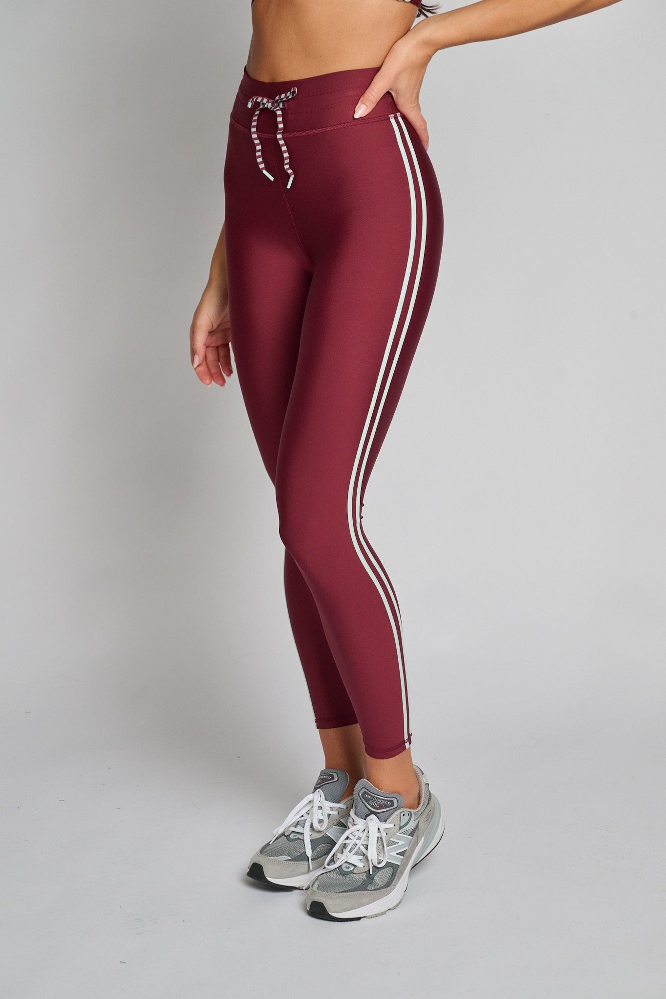 The Upside | Oxford 25In Midi Pant | Maroon