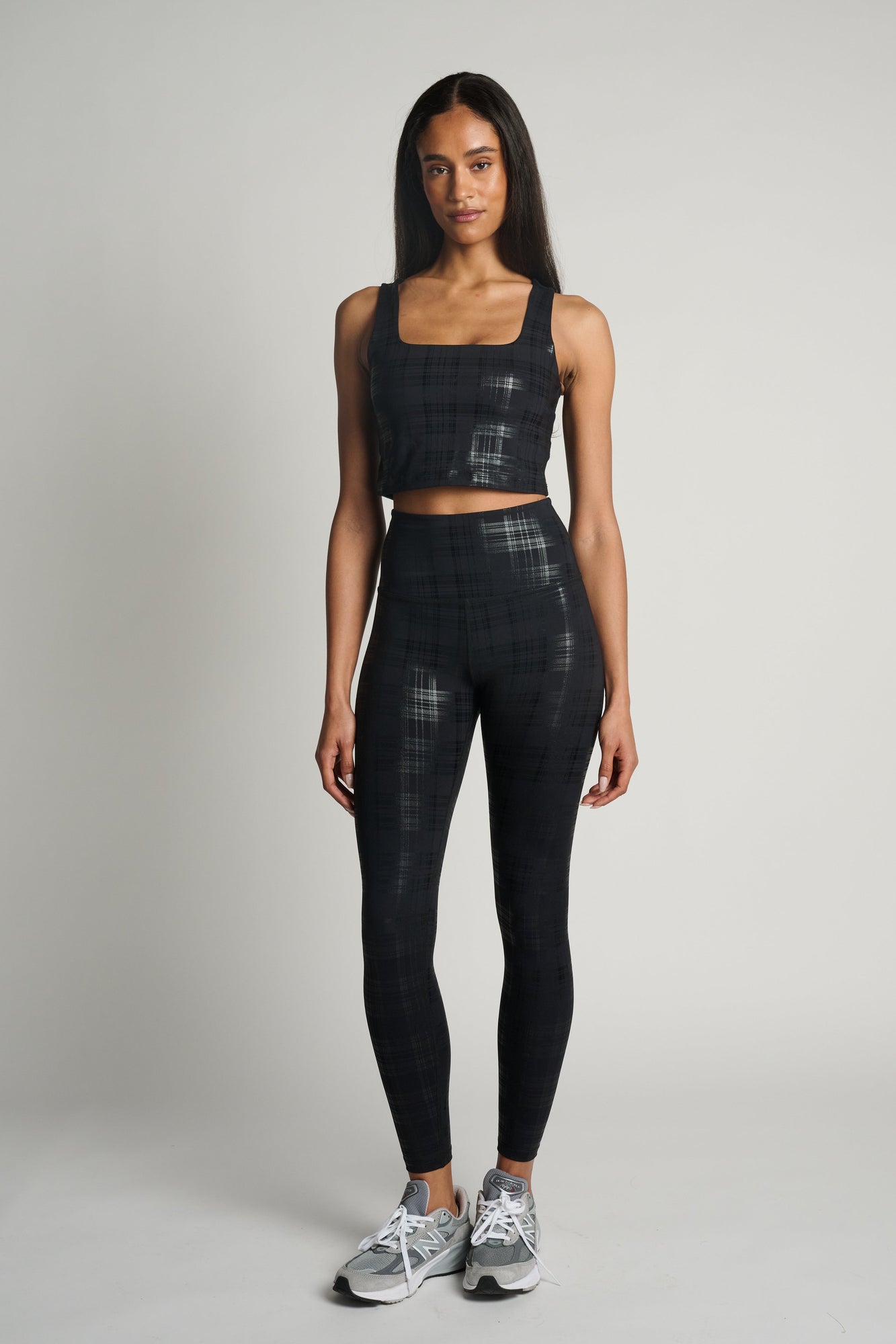 Beyond Yoga | Studio High Cropped Tank | Plaid Foil Black
