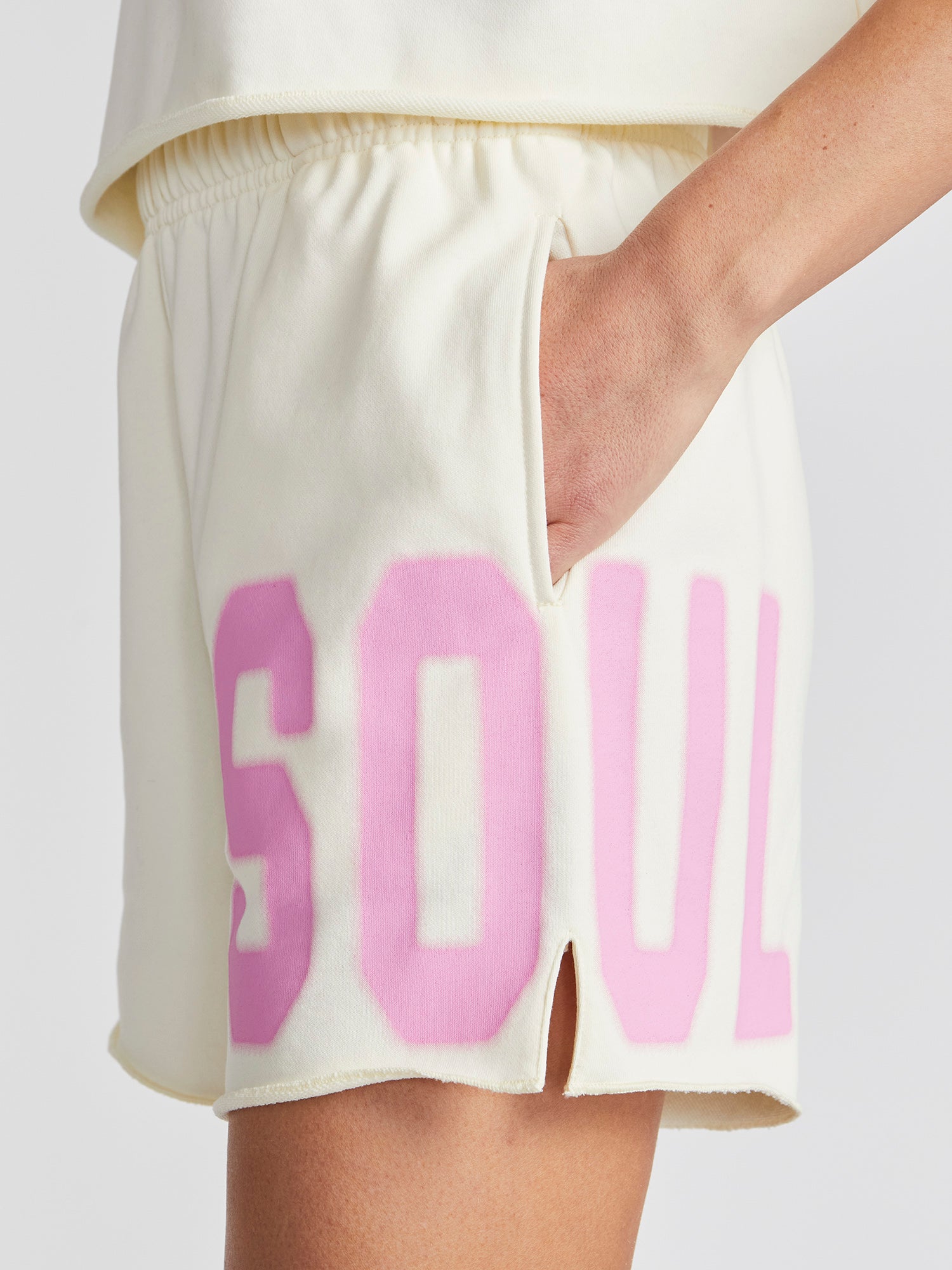 The Mayfair Group | Soul Always Vintage Sweatshort | White/Pink