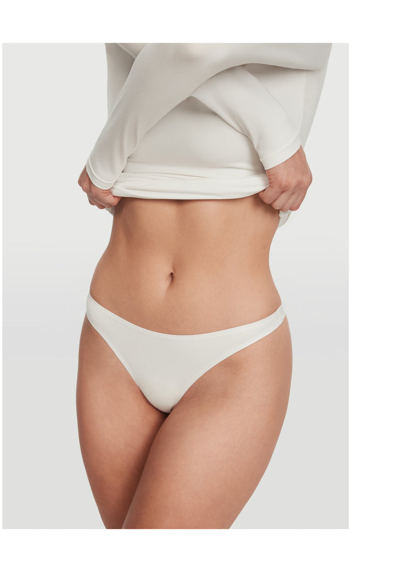 Seamless Cheeky Panty | White