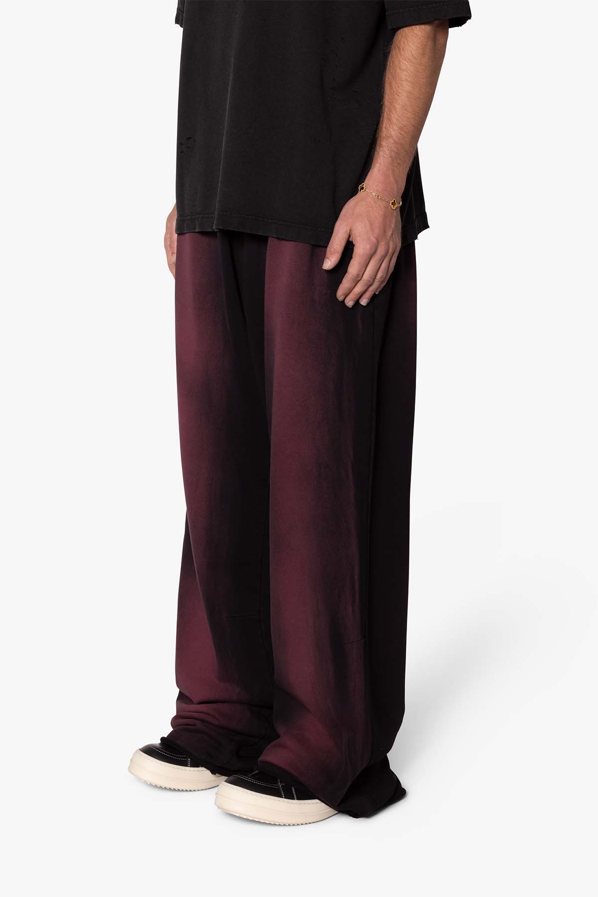 Sprayed Ultra Baggy Sweatpants | Plum