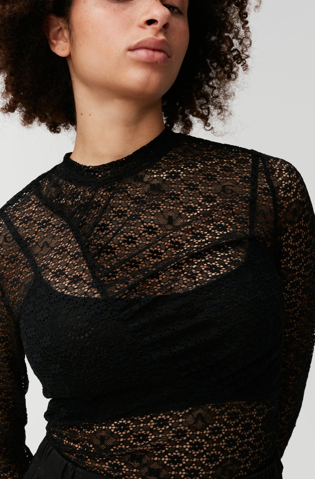 Lace Ruched Seam Top | Black