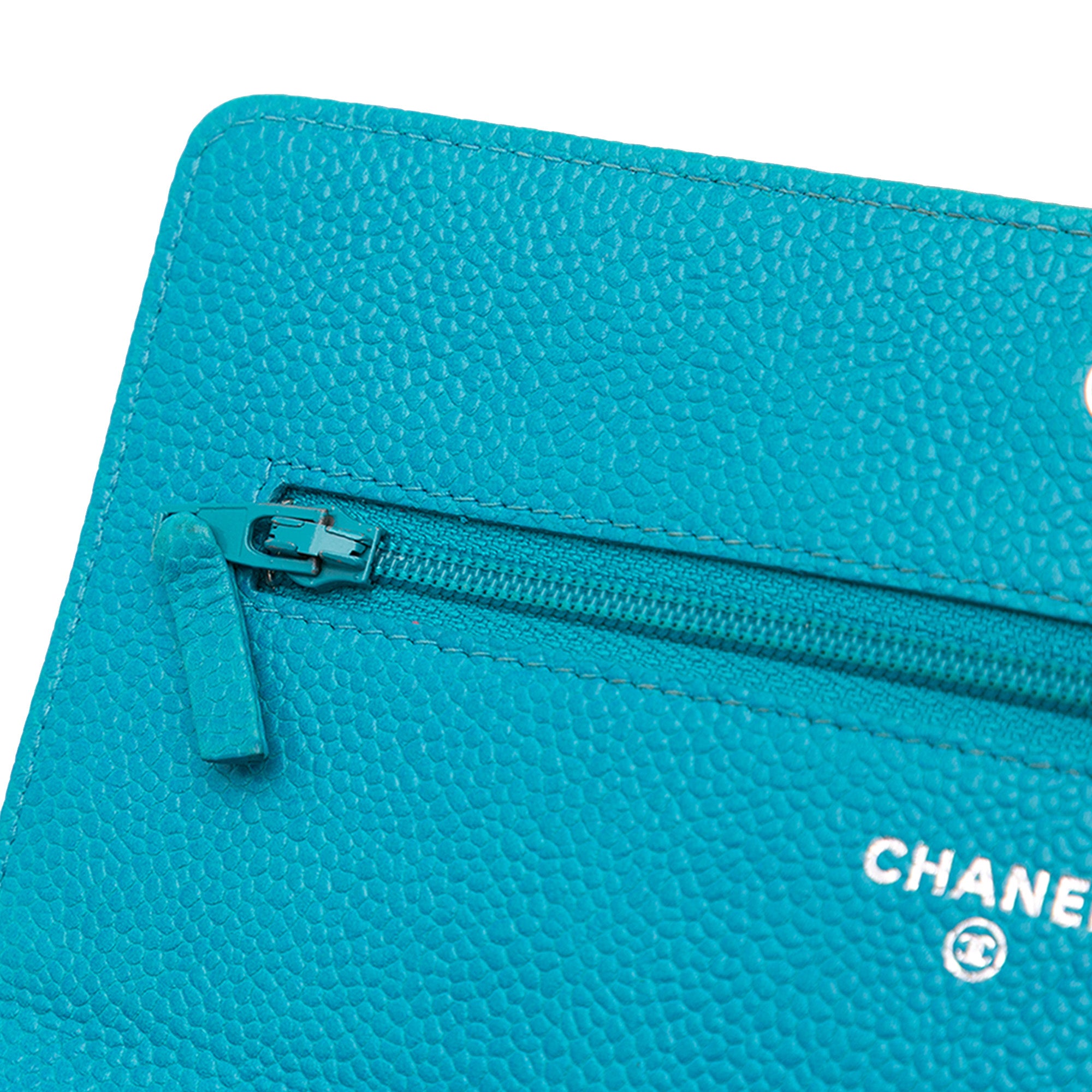 Chanel | Pre-Owned Caviar Bicolor CC Wallet On Chain | Blue/Aqua