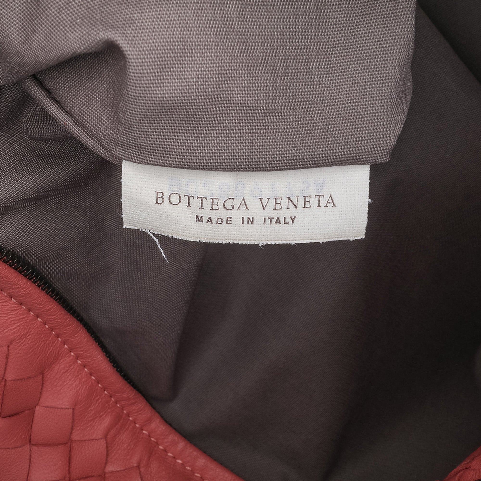 Bottega Veneta | Pre-Owned Medium Nappa Intrecciato Capri Tote | Red/Indian Red
