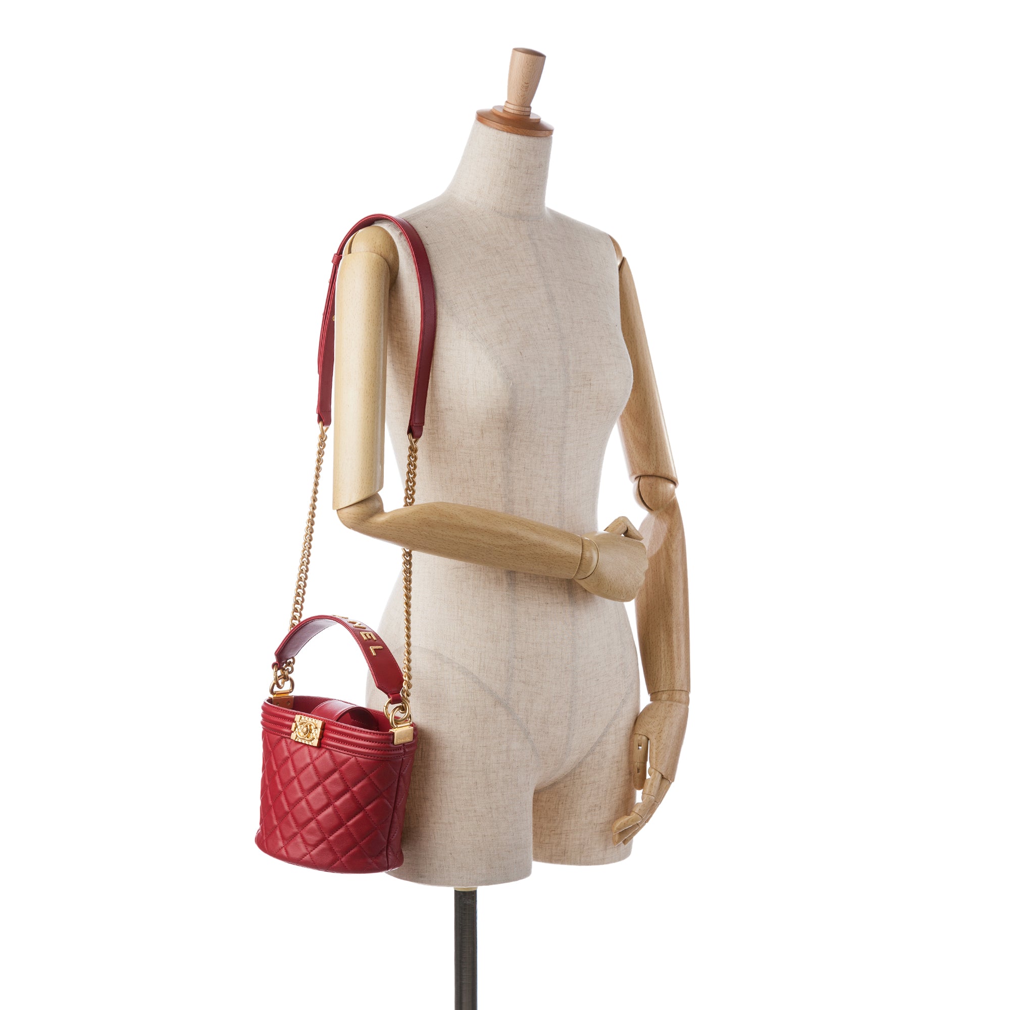 Chanel | Pre-Owned Calfskin Boy Bucket Bag | Red