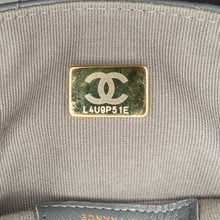 Chanel | Pre-Owned Mini Quilted Lambskin Crush on Chains Flap | Blue/Navy