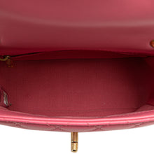 Chanel | Pre-Owned Mini Square Lambskin Pearl Samba Flap | Pink