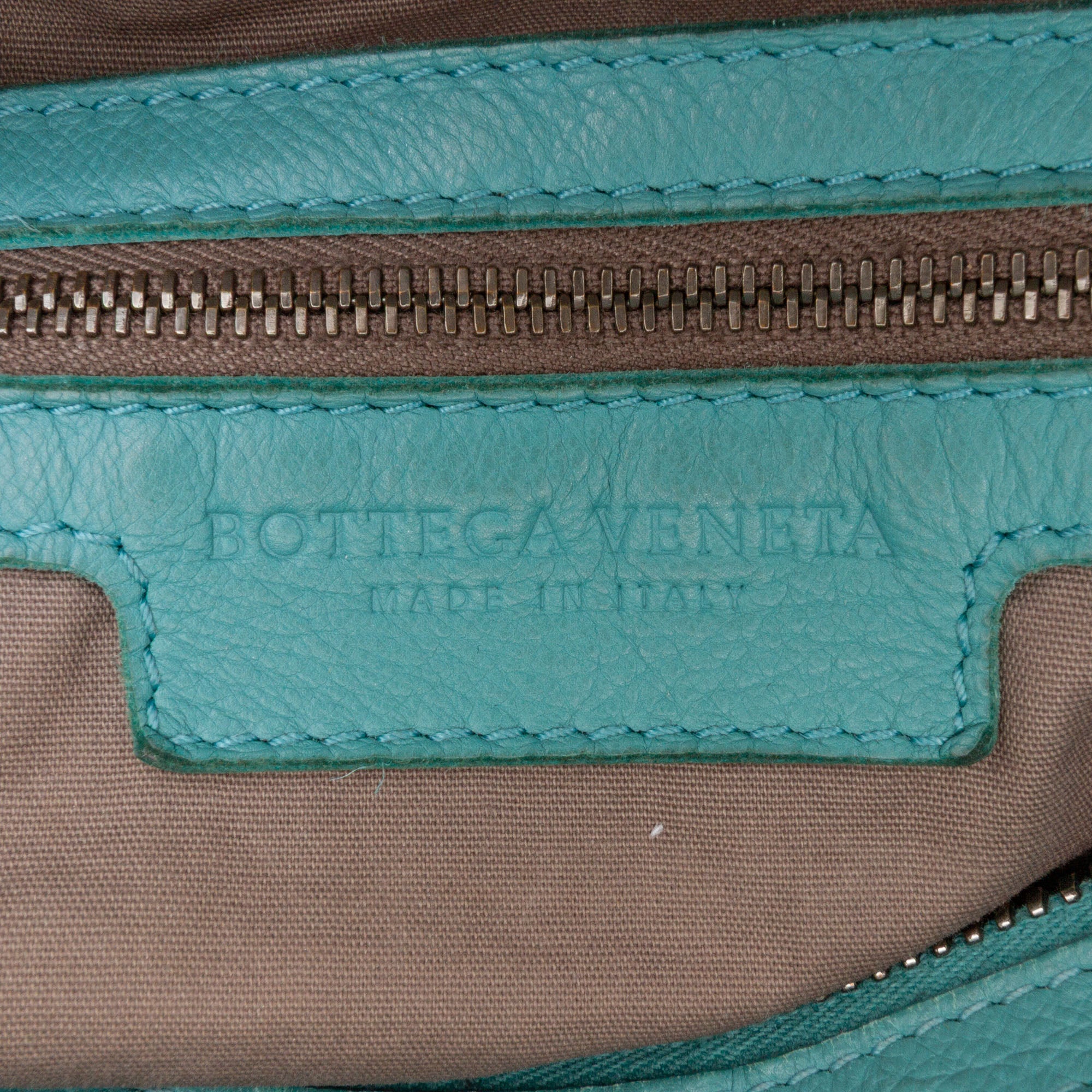 Bottega Veneta | Pre-Owned Nappa Intrecciato Crossbody | Blue/Turquoise