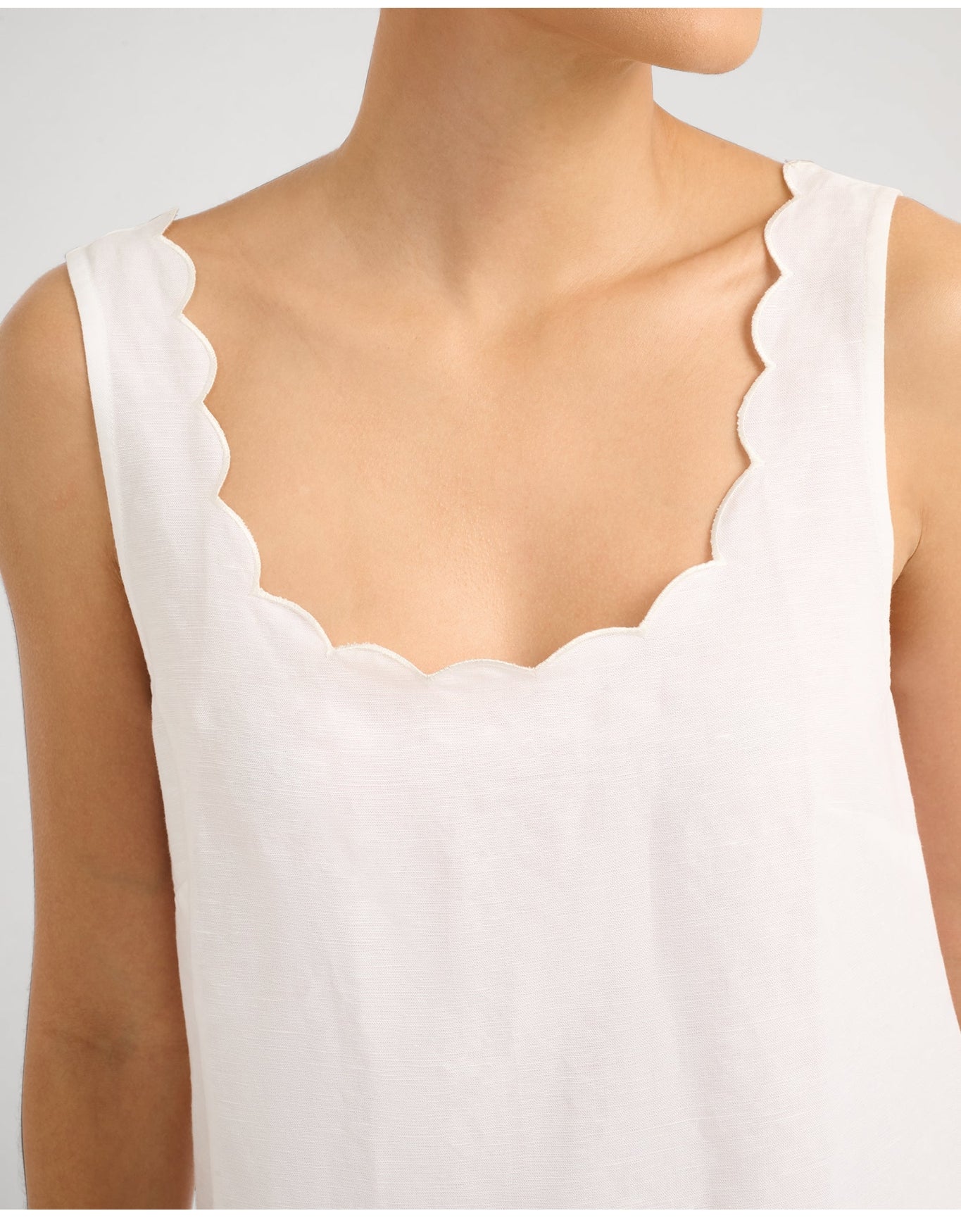 Women | Air Linen Scallop Shift Dress | White