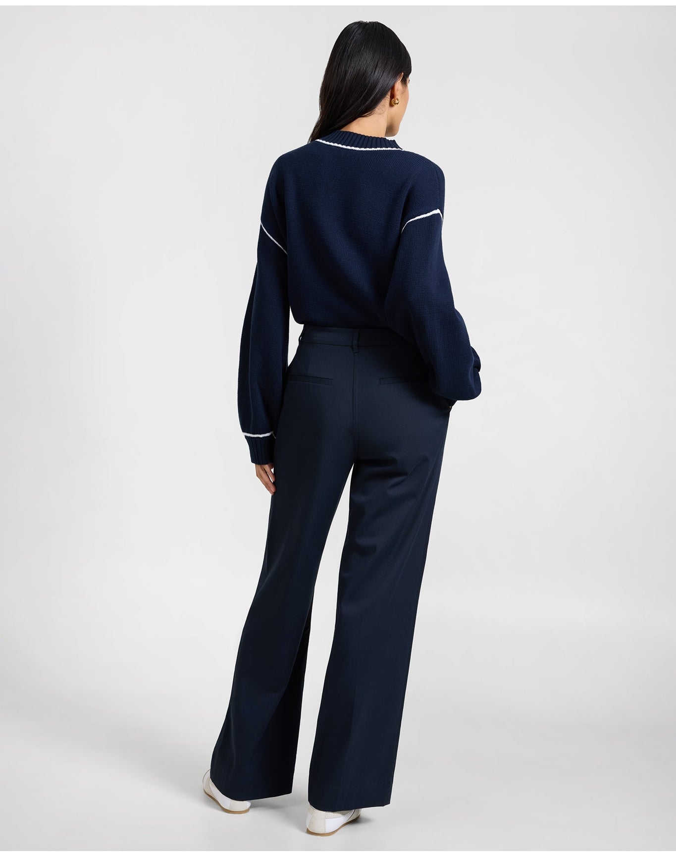 Women | Lyocell Pleated Trouser | Noir Navy
