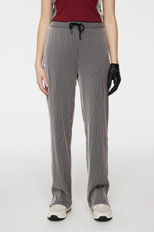 Women | Nelly Pant | Cabernet