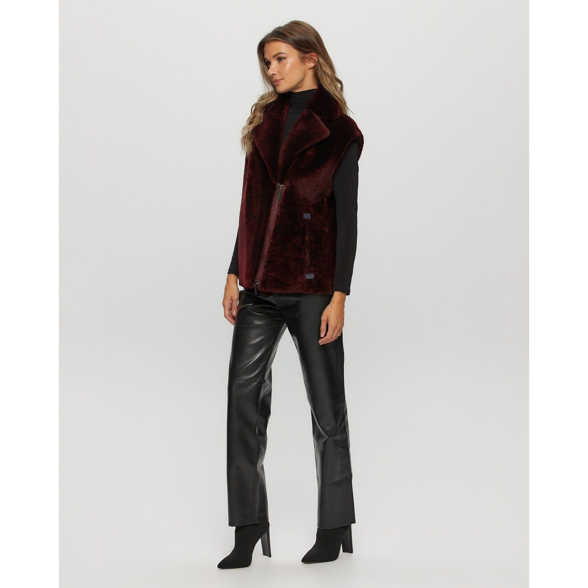 Women | Shearling Lamb Zip Vest | Burgundy