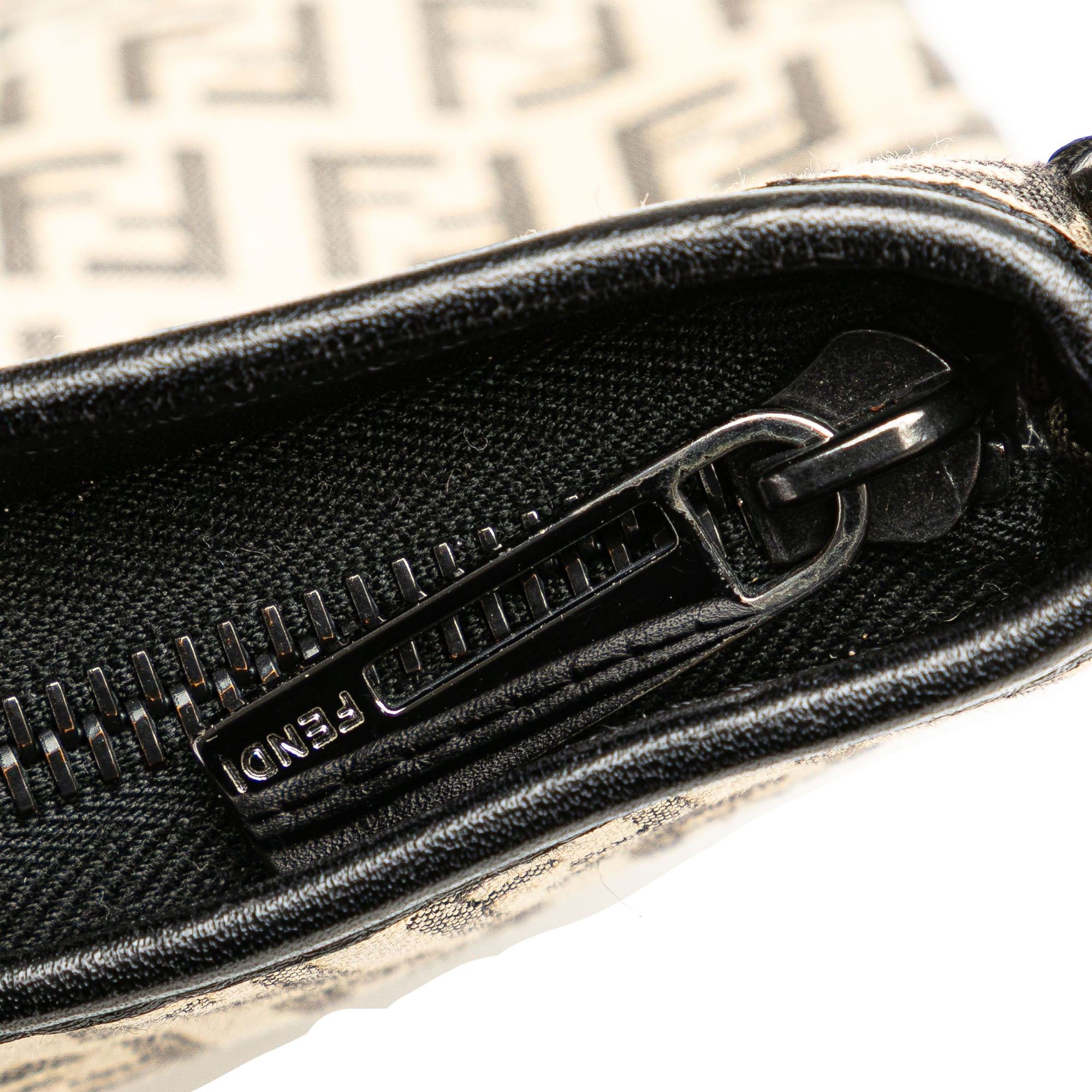 Fendi | Pre-Owned Zucchino Canvas Crossbody | Beige/Black