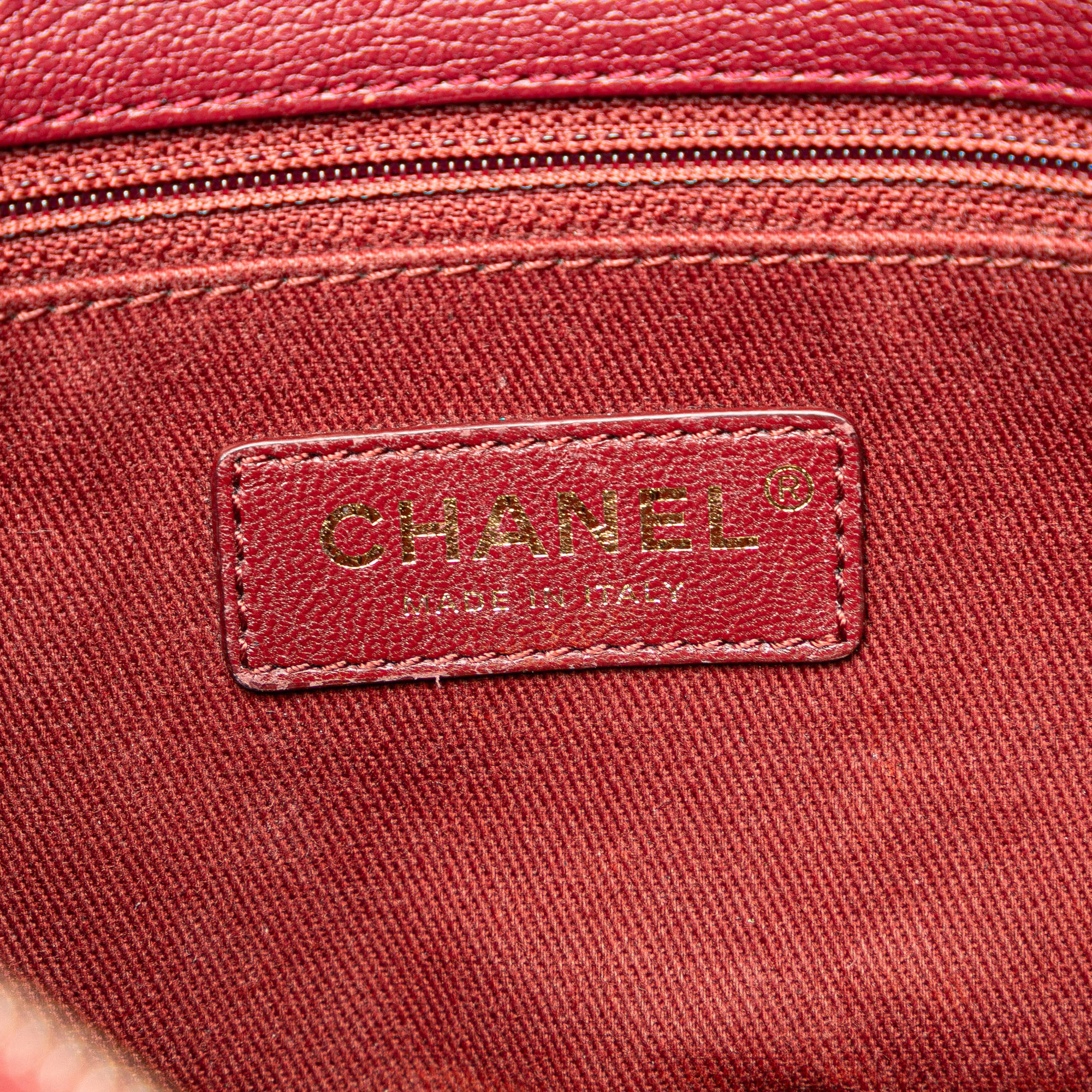 Chanel | Pre-Owned Medium Calfskin Coco Curve Flap | Red/Dark Red