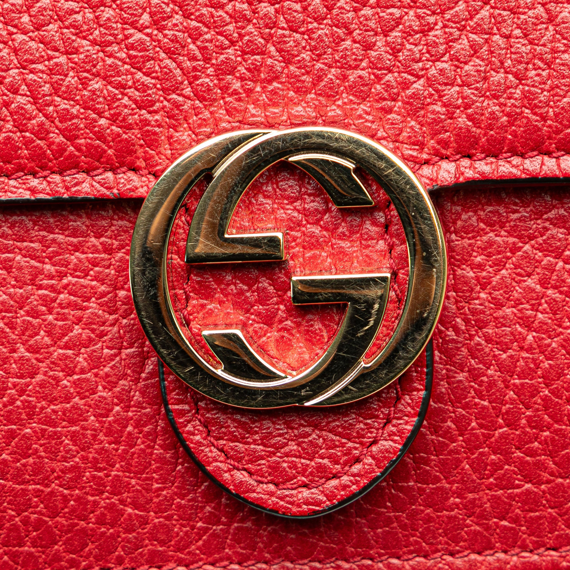 Gucci | Pre-Owned Leather Interlocking G Dollar Wallet on Chain | Red